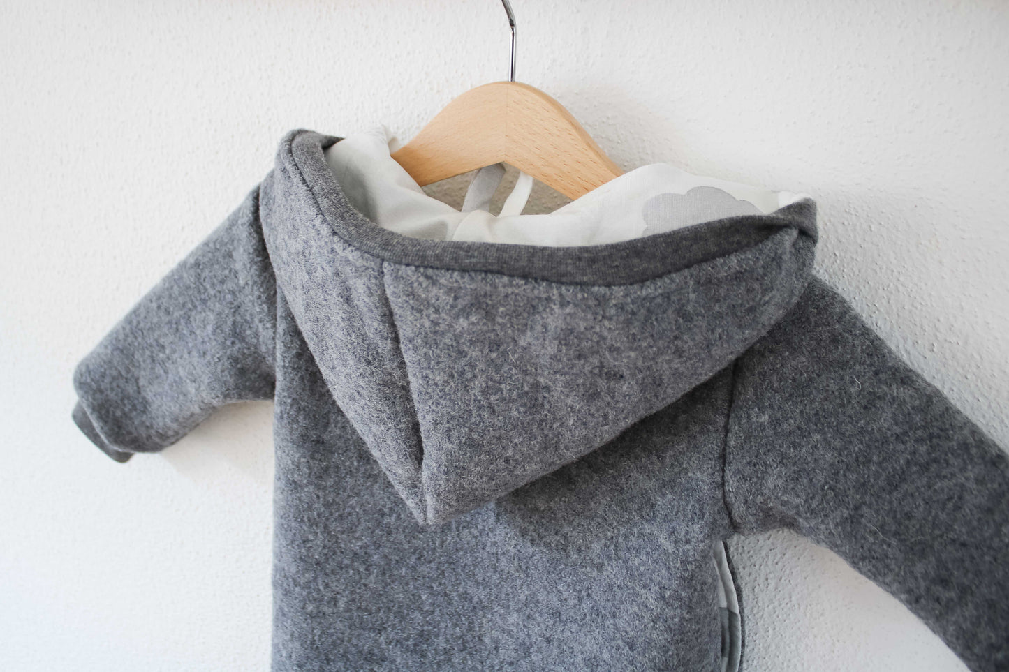 Wollwalk Overall "Regenbogen" (Hellgrau) mit Jerseyfutter