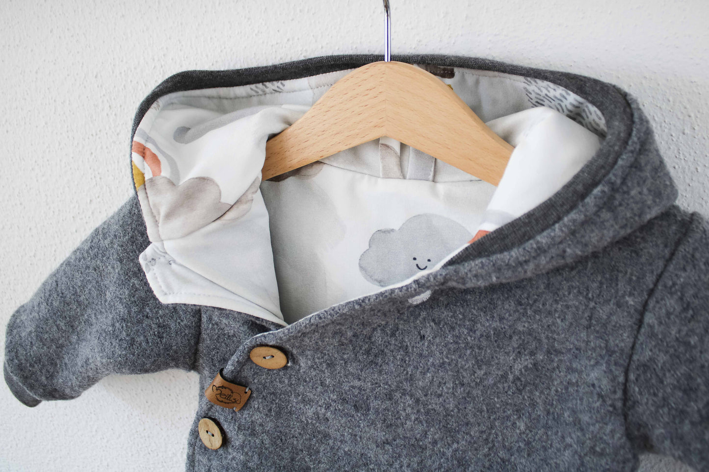 Wollwalk Overall "Regenbogen" (Hellgrau) mit Jerseyfutter