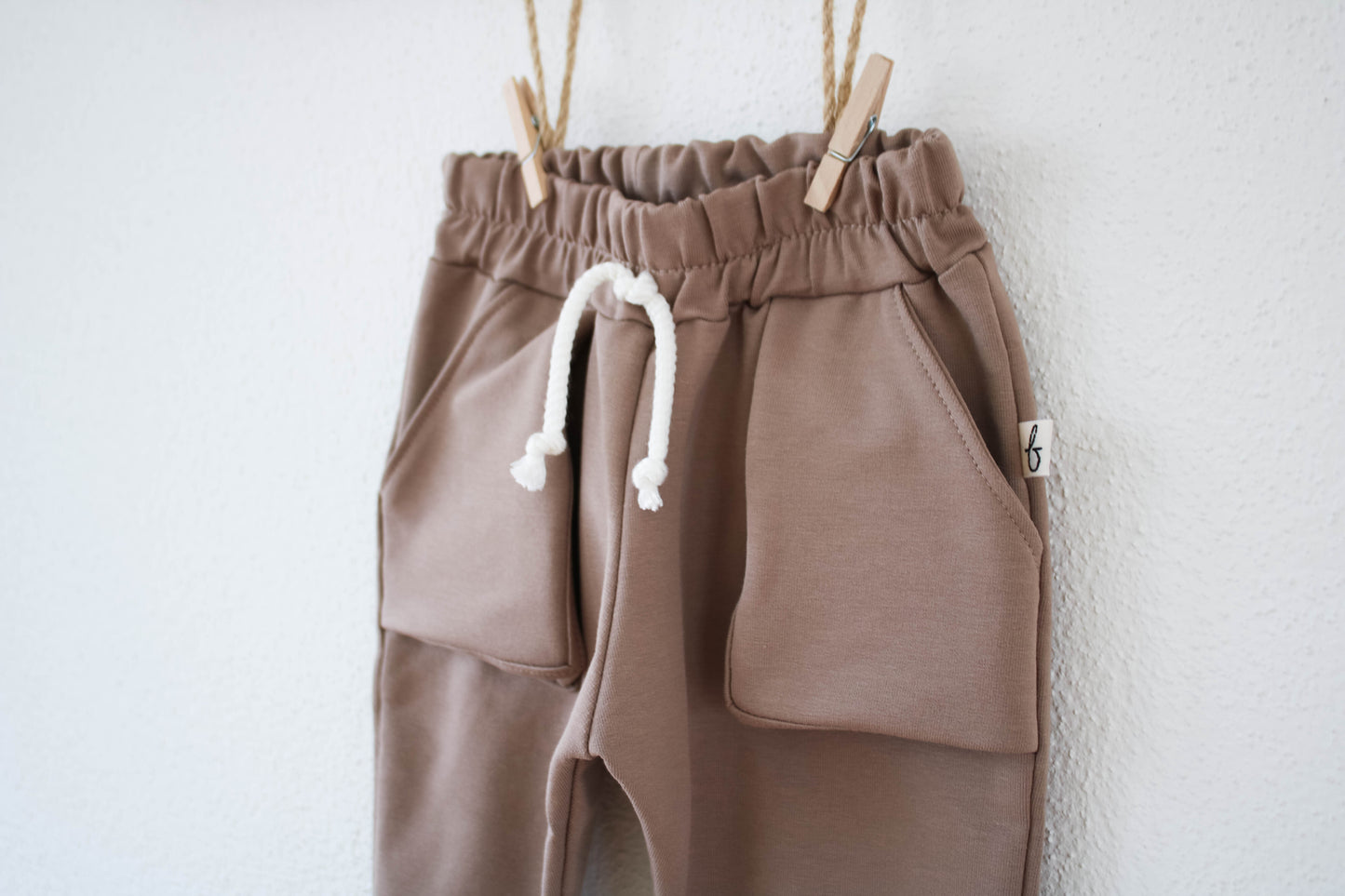 Joggers mit Taschen (Braun)