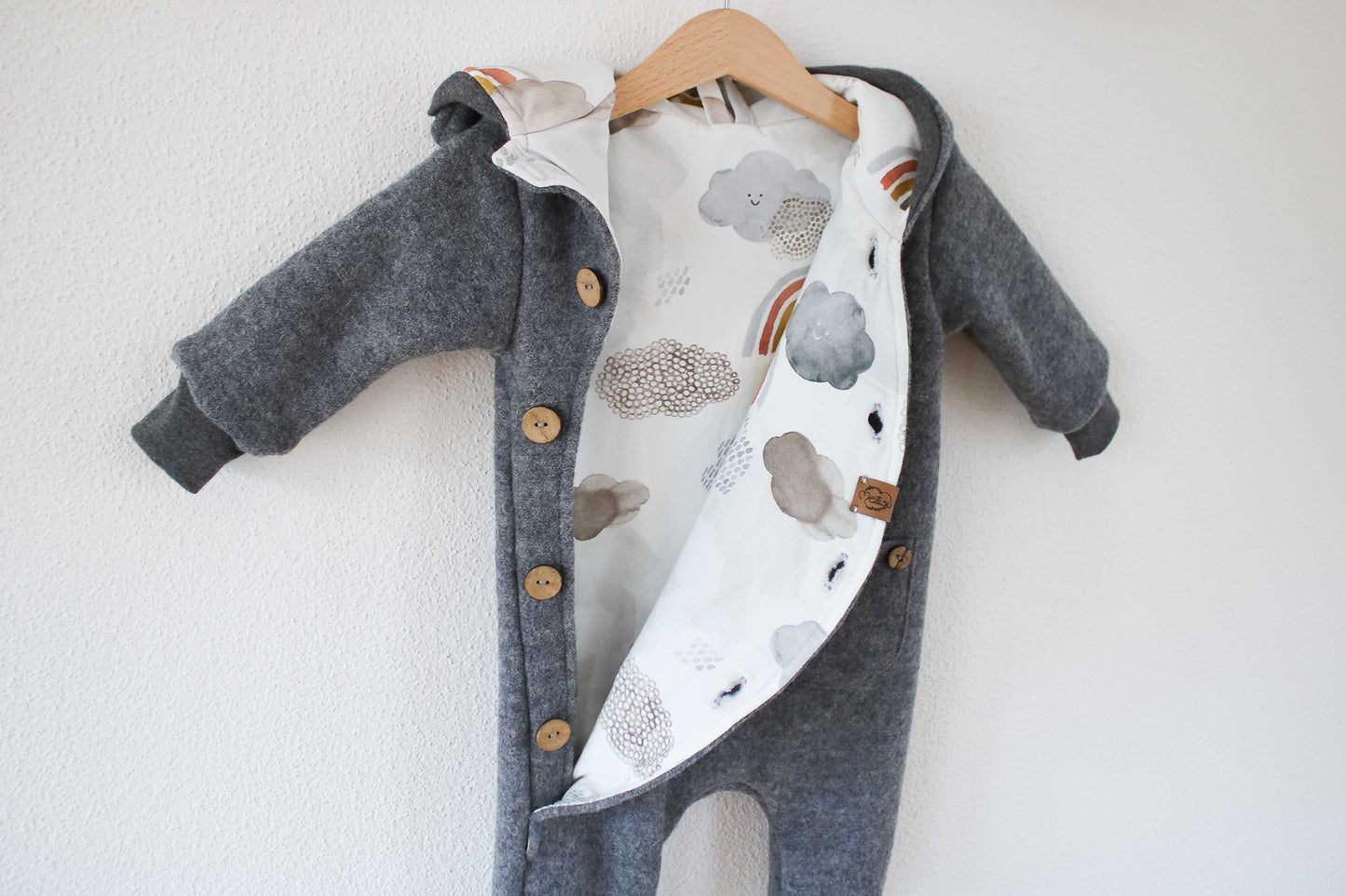Wollwalk Overall "Regenbogen" (Hellgrau) mit Jerseyfutter