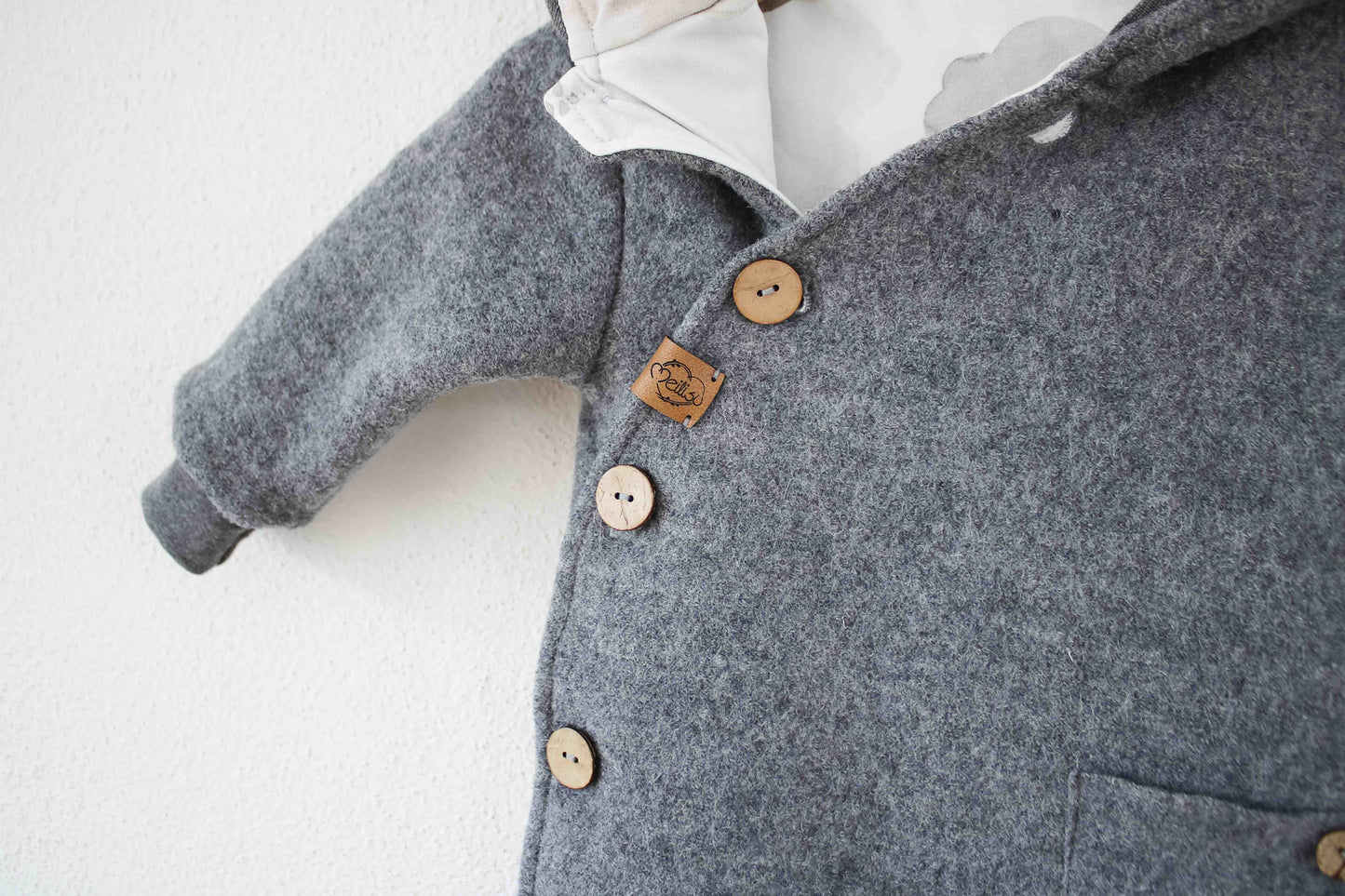 Wollwalk Overall "Regenbogen" (Hellgrau) mit Jerseyfutter