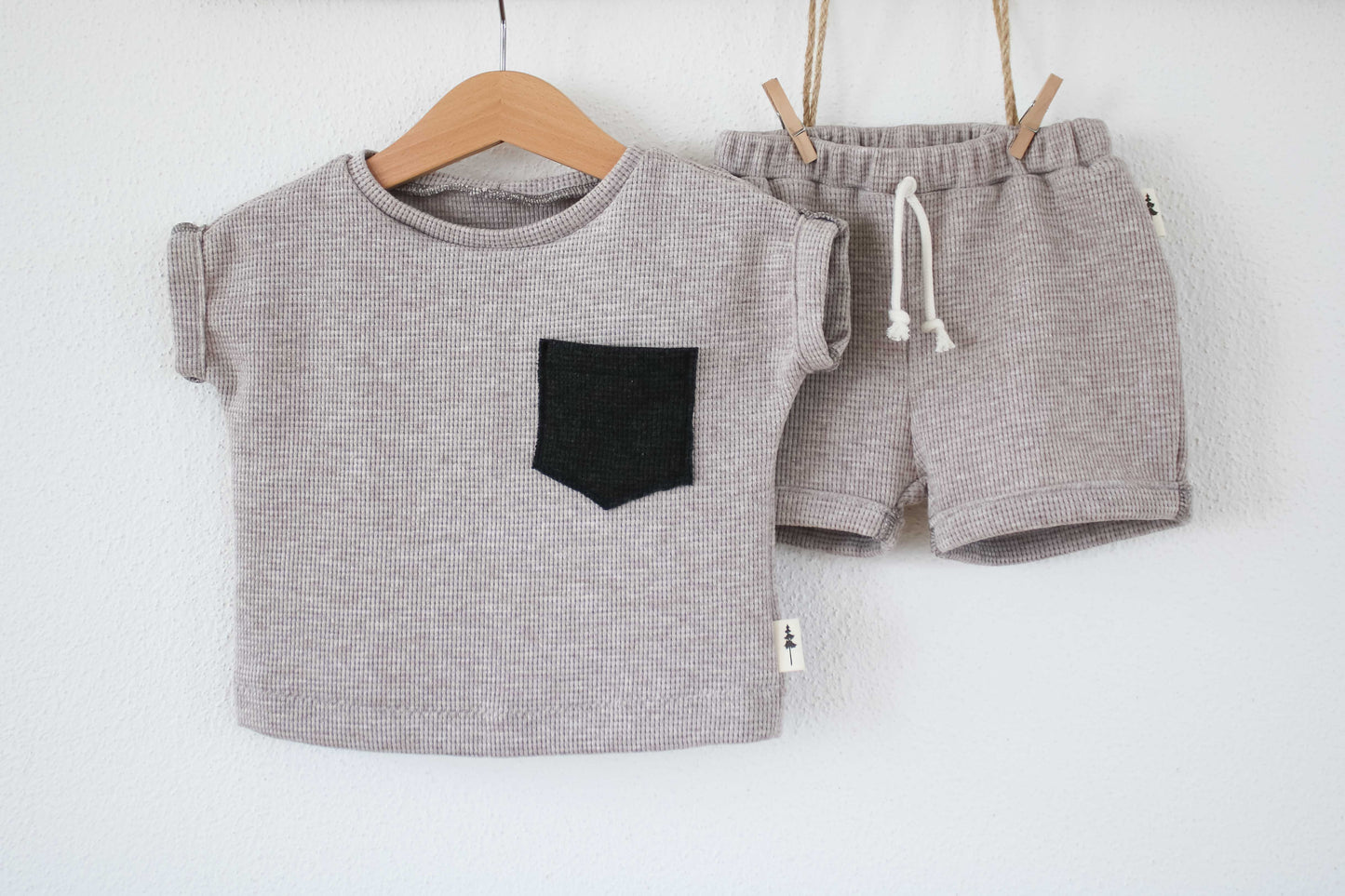 T-Shirt "Waffel" (Beige) mit Tasche