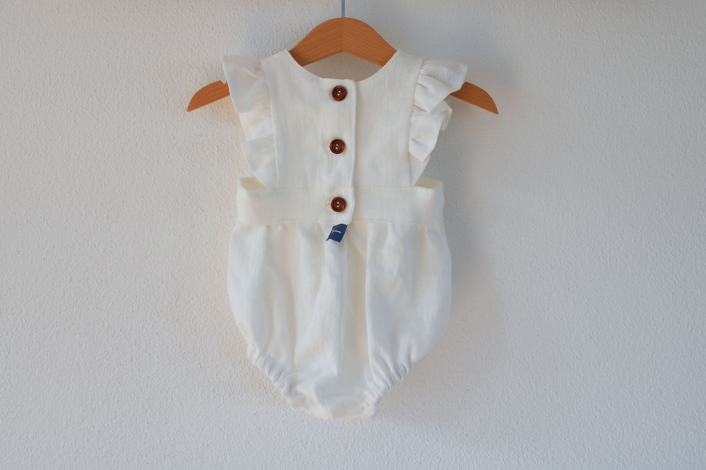 Ruffled Romper "Leinen" (Creme)