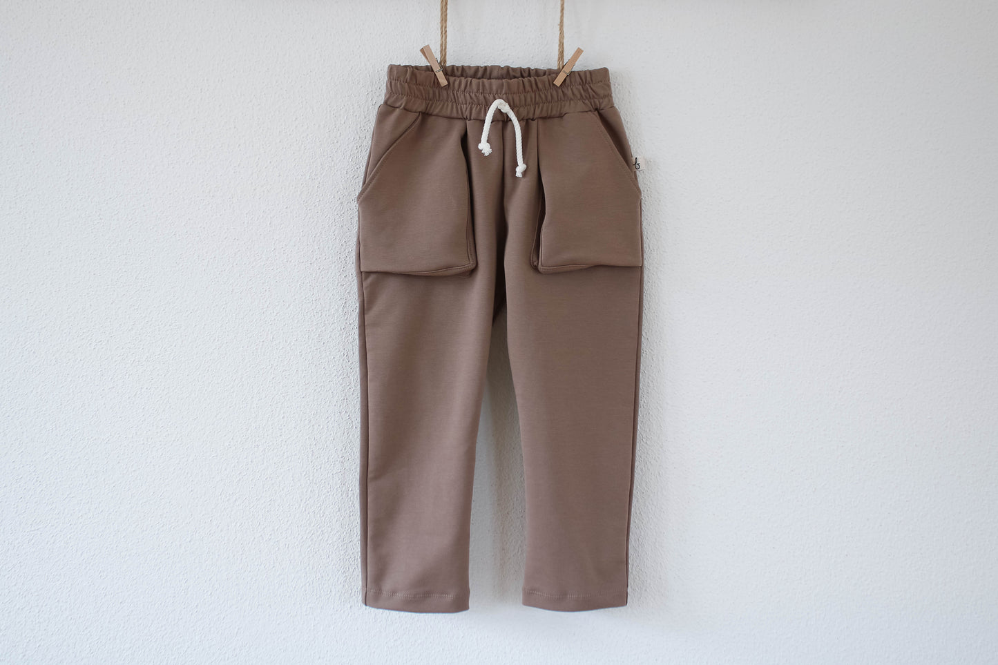 Joggers mit Taschen (Braun)