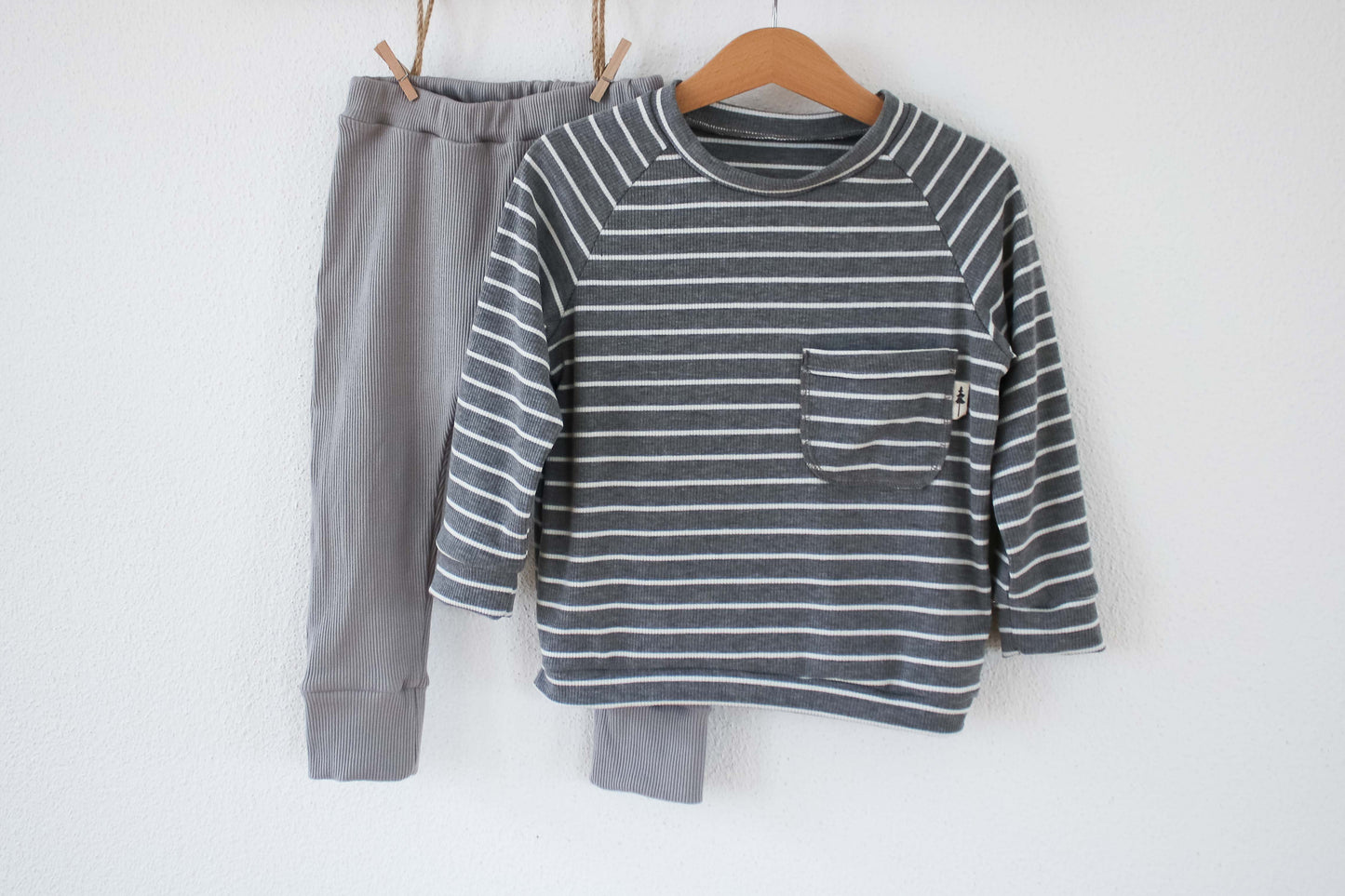 Sweater "Ripp" (Gestreift) mit Tasche