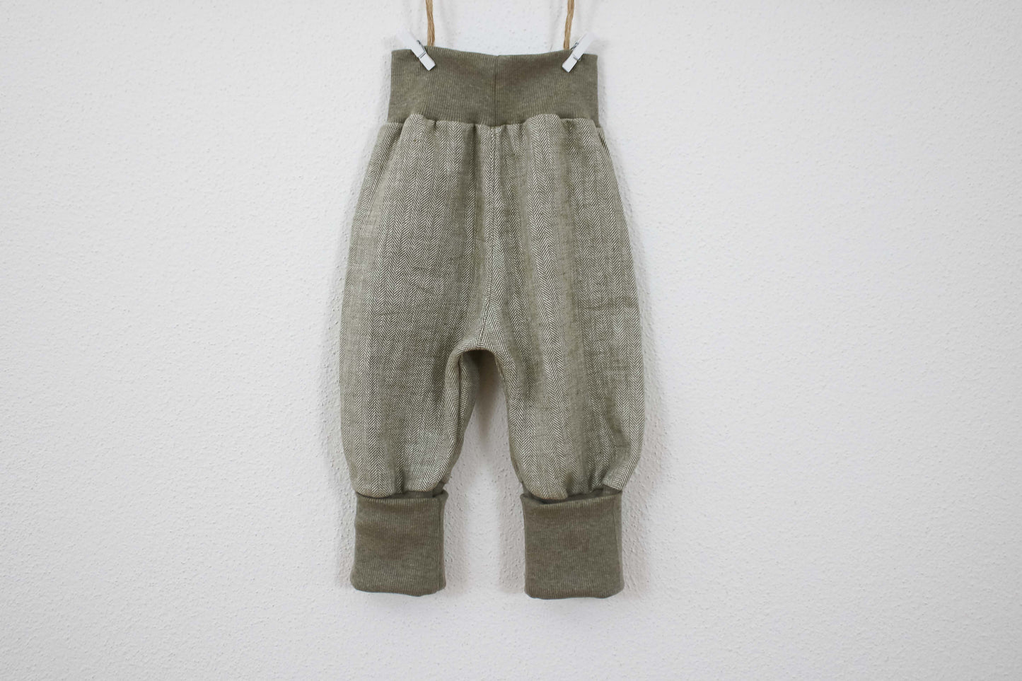 Knickerbocker "Natural Stripe" (Oliv)