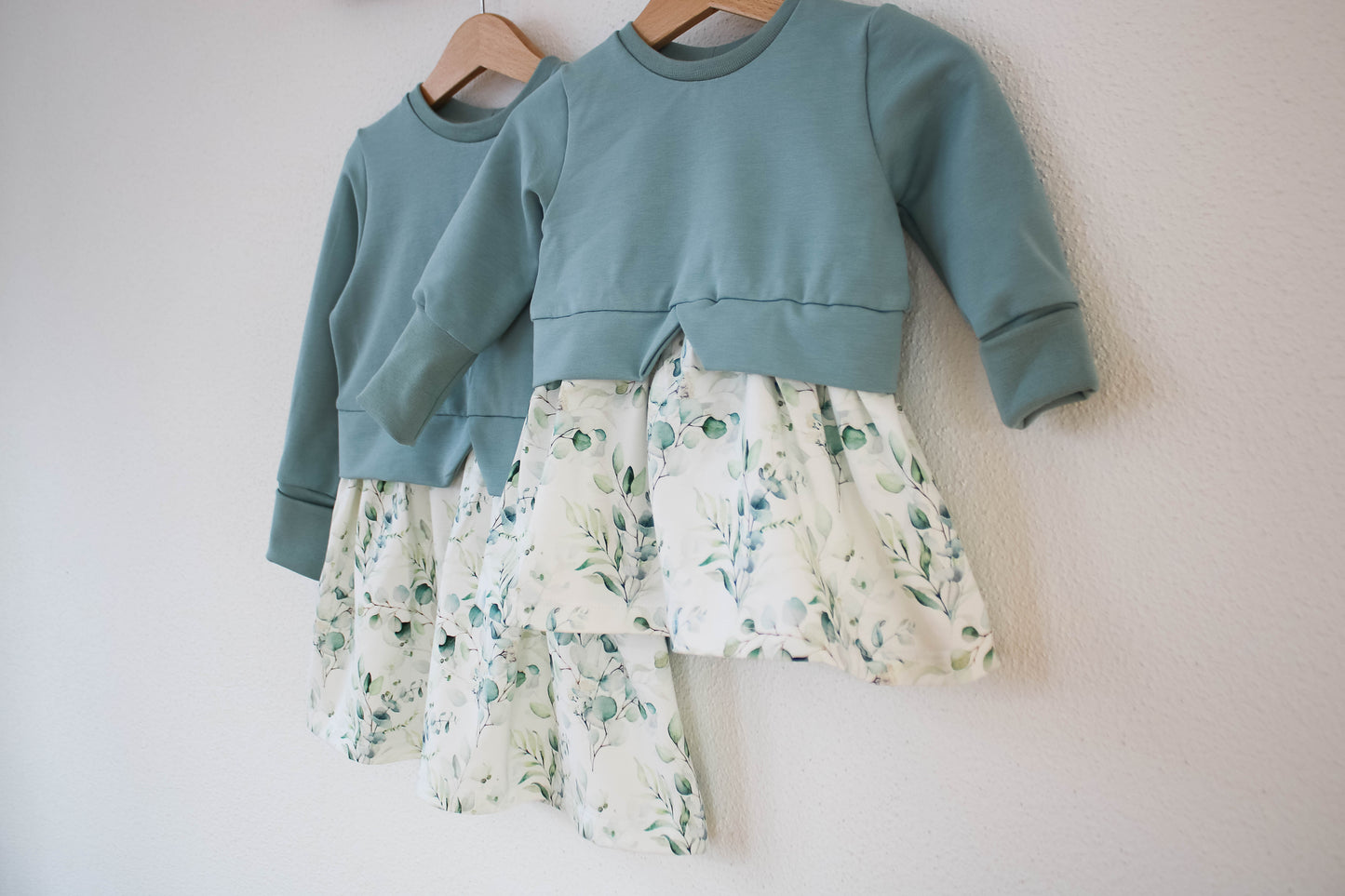 Kleidchen "Greenery" (Meeresgrün)