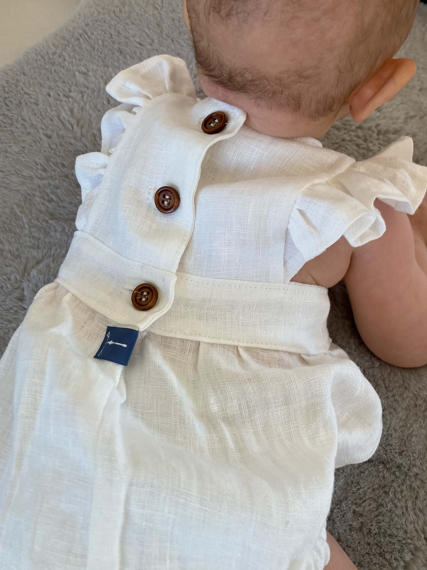 Ruffled Romper "Leinen" (Creme)