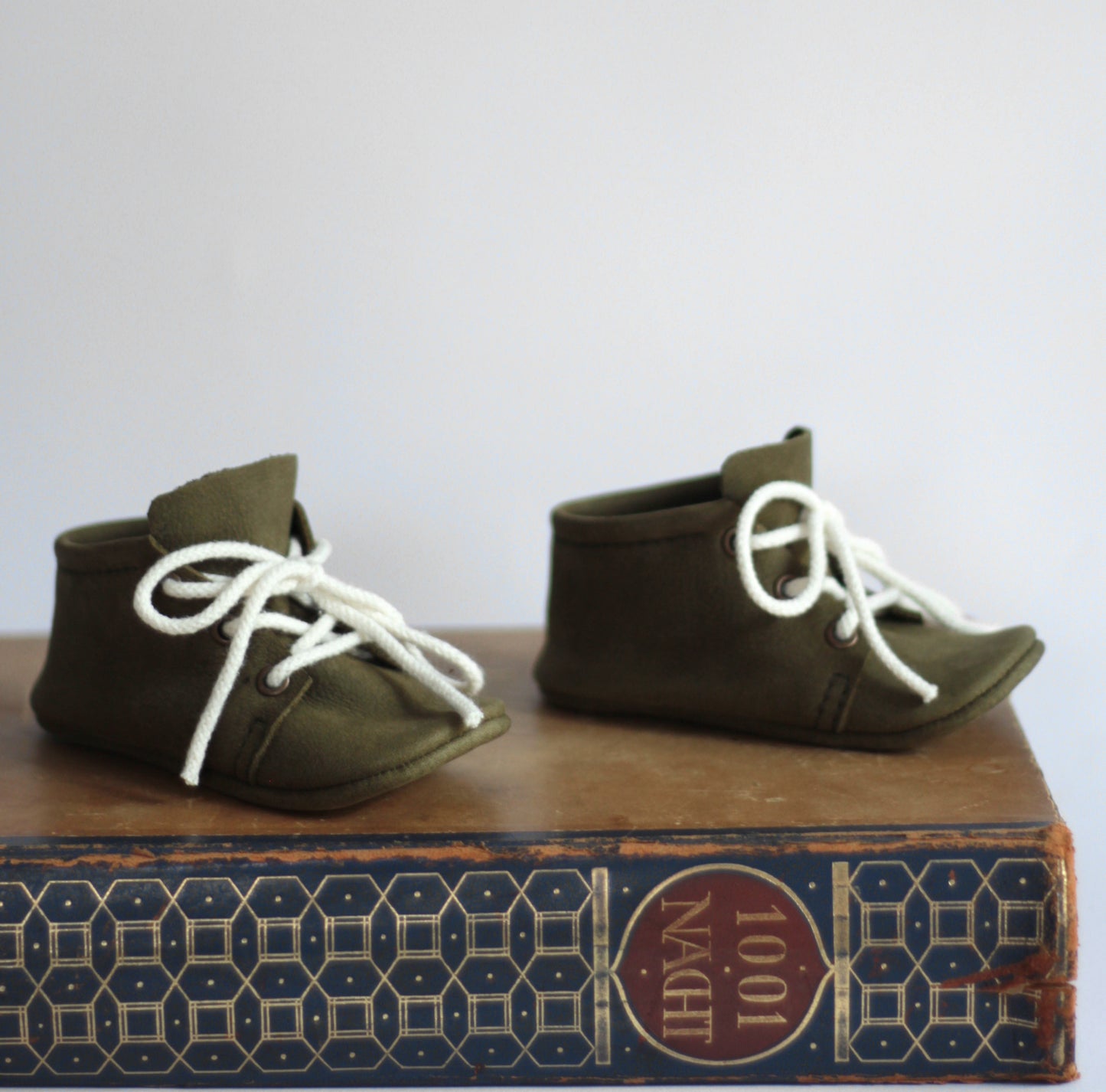 Leder Schnürschuh (Oliv)