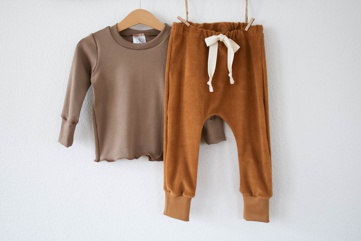 Longsleeve (Walnut)
