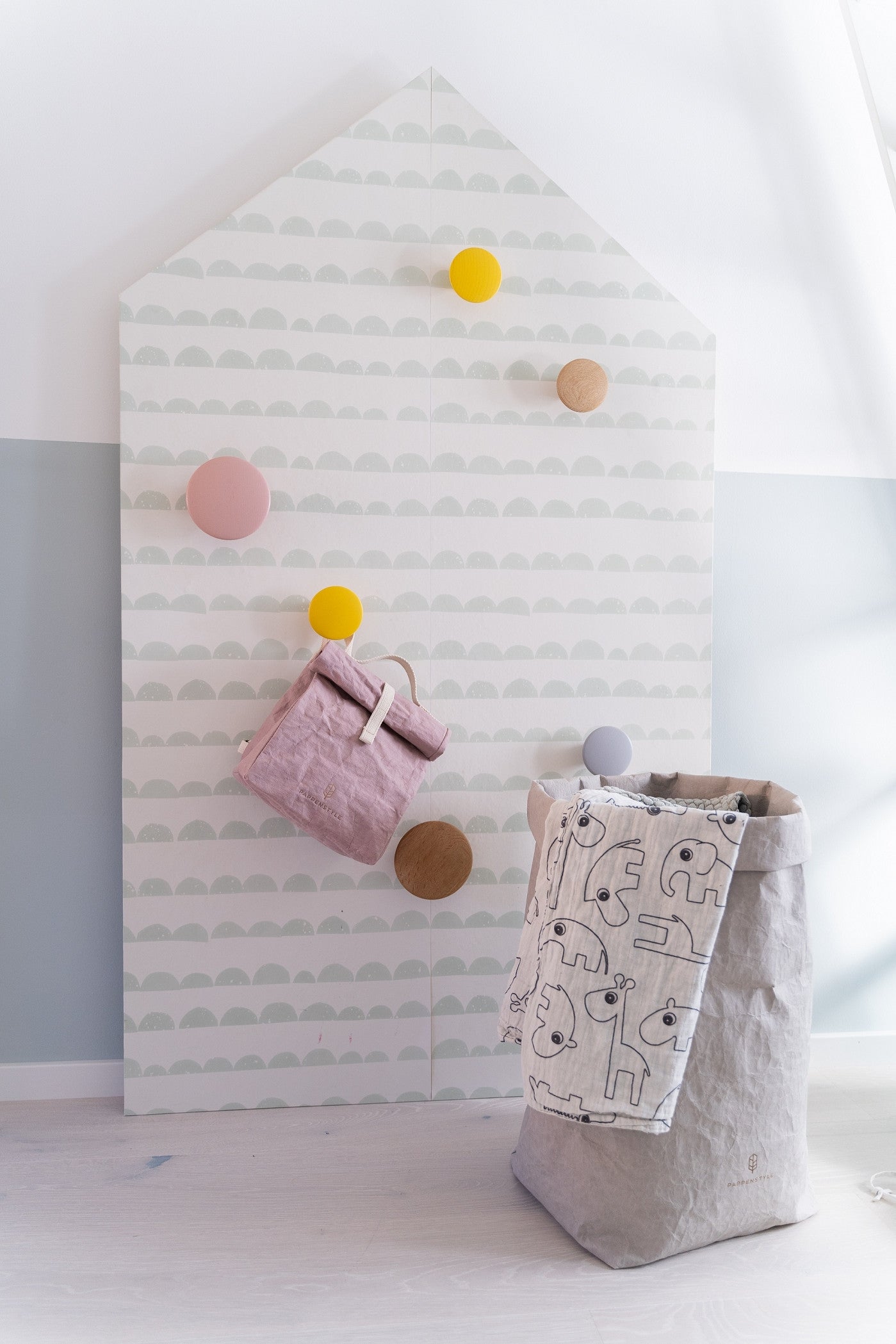 Kinderrucksack "Vio" (Caramel/Light Grey/Olive/Rose) aus Papier