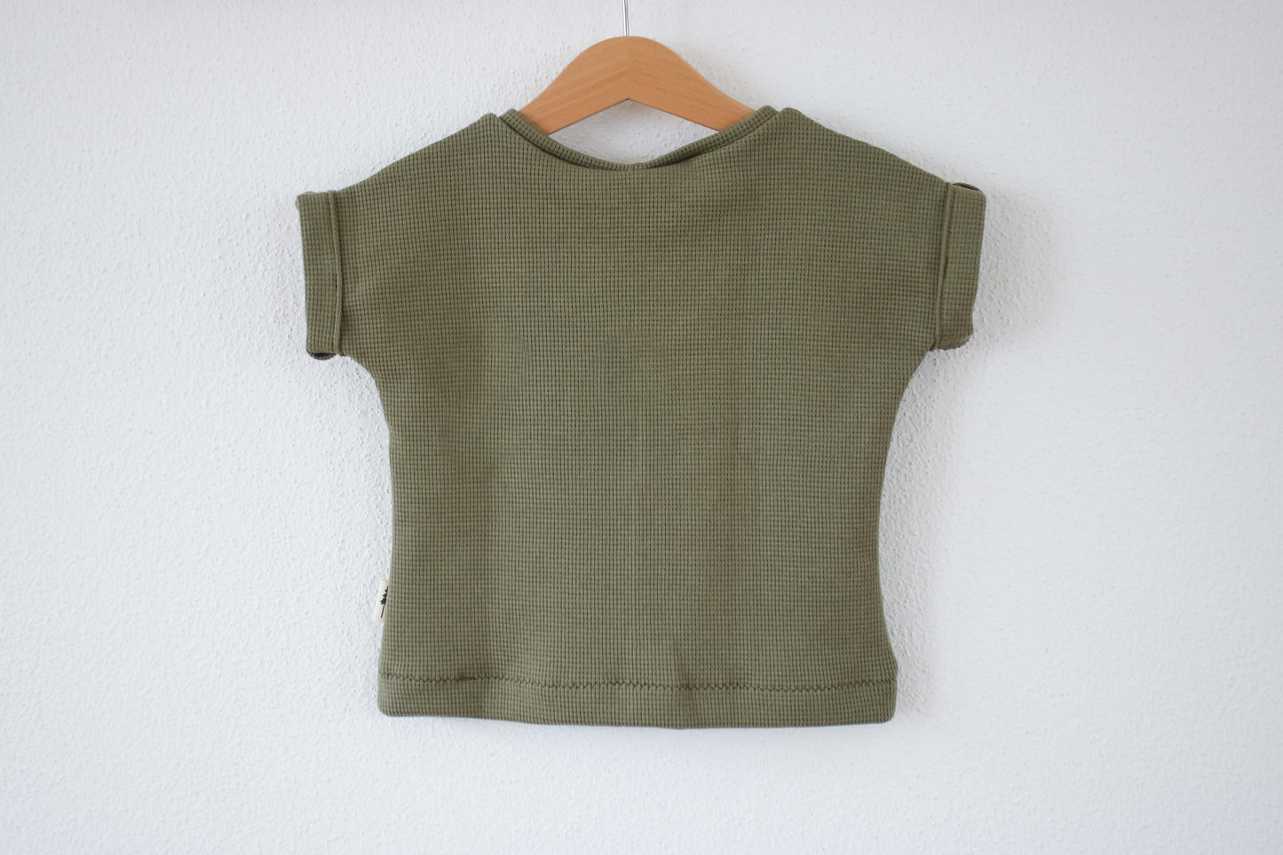 T-Shirt "Waffel" (Oliv) mit Tasche