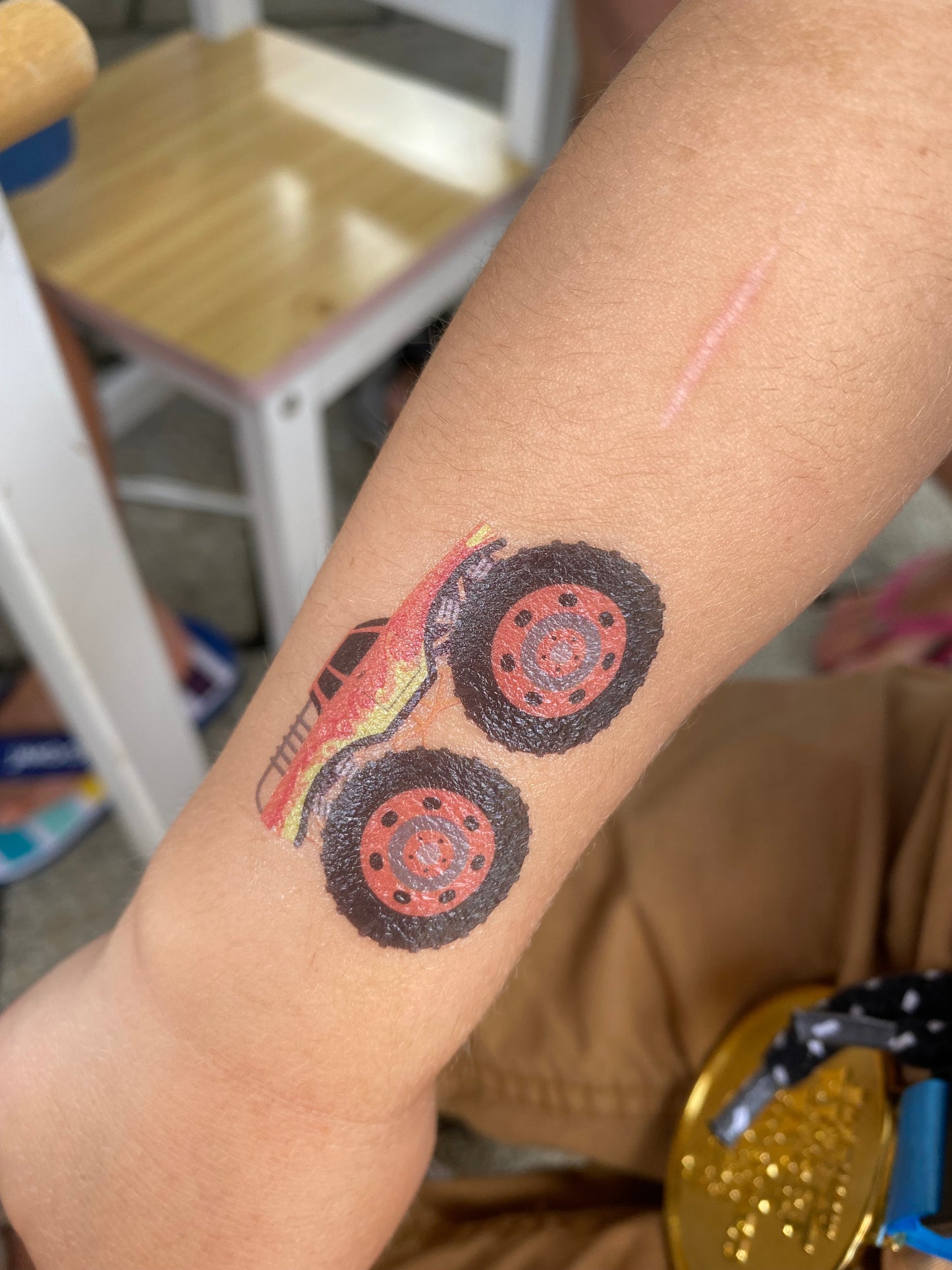Kinder Tattoos - Machines & Cars