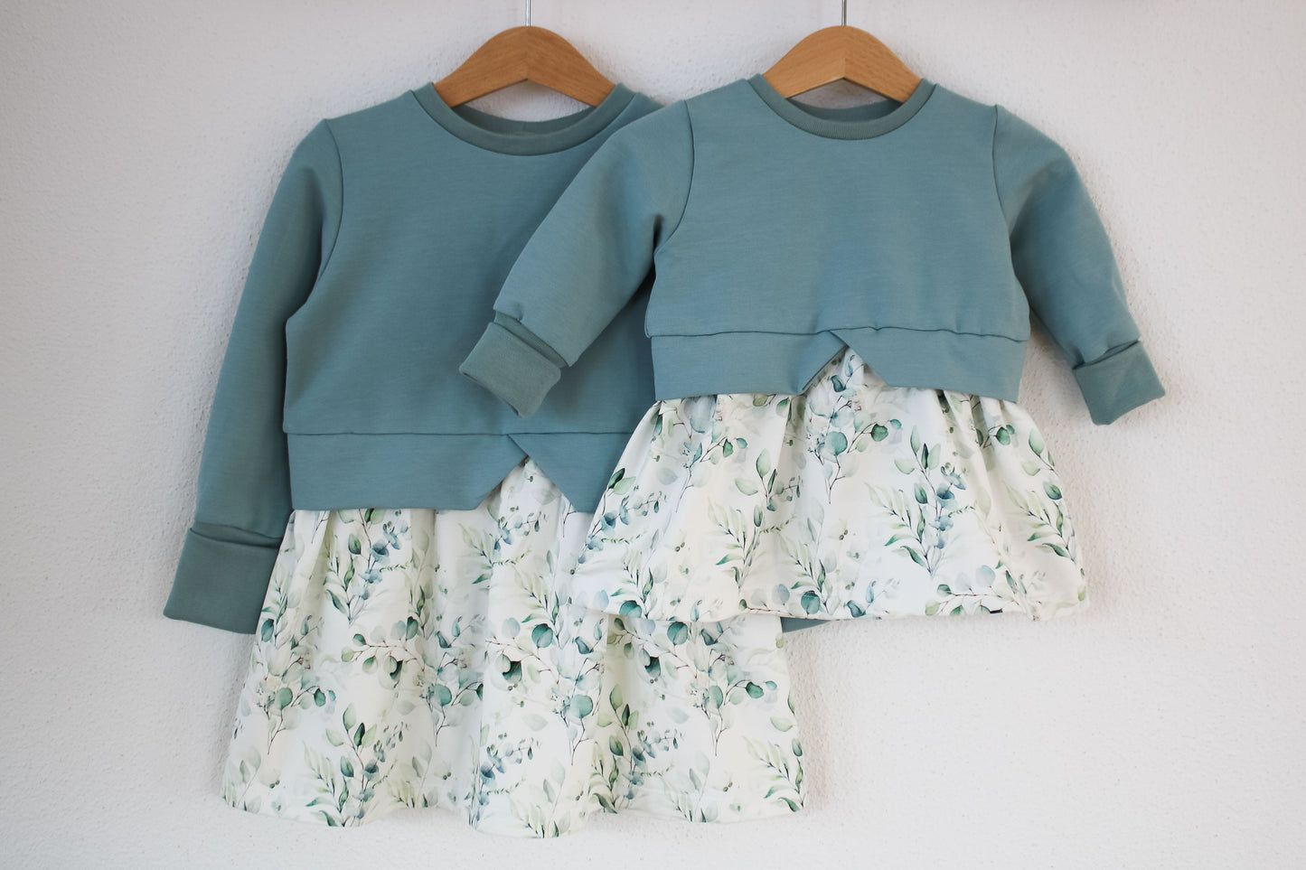 Kleidchen "Greenery" (Meeresgrün)