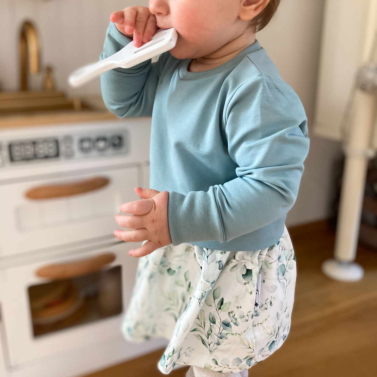 Kleidchen "Greenery" (Meeresgrün)