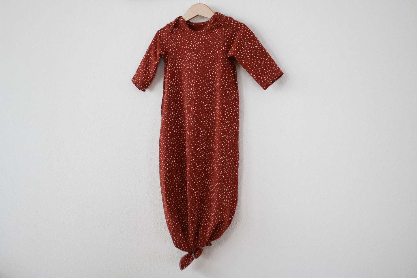 Schlafanzug "Knot" (Terracotta)