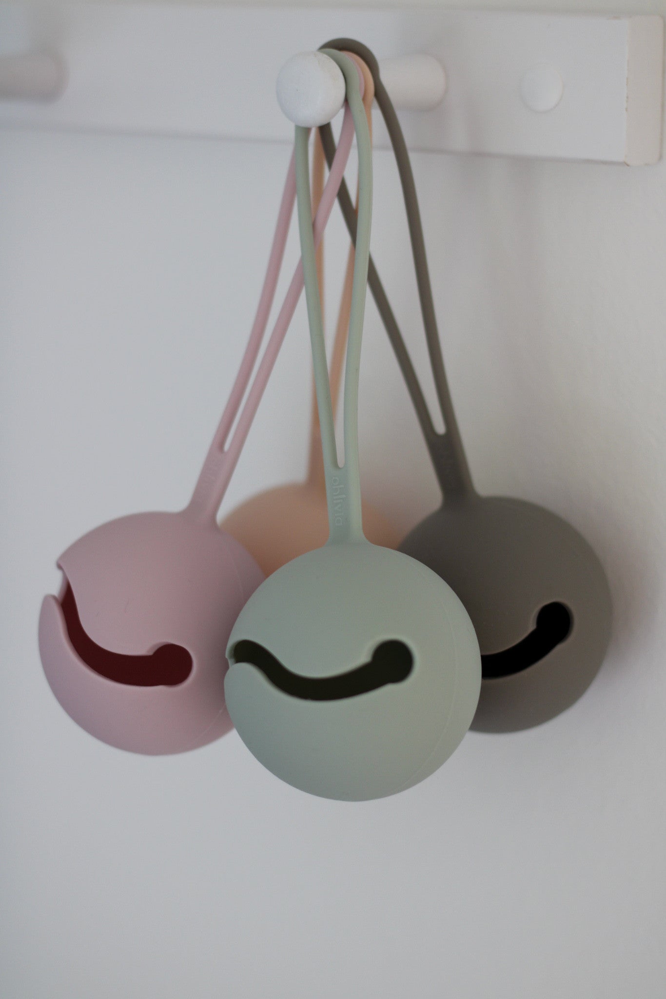 Schnullerbox "Cara" (Cosmic Latte)