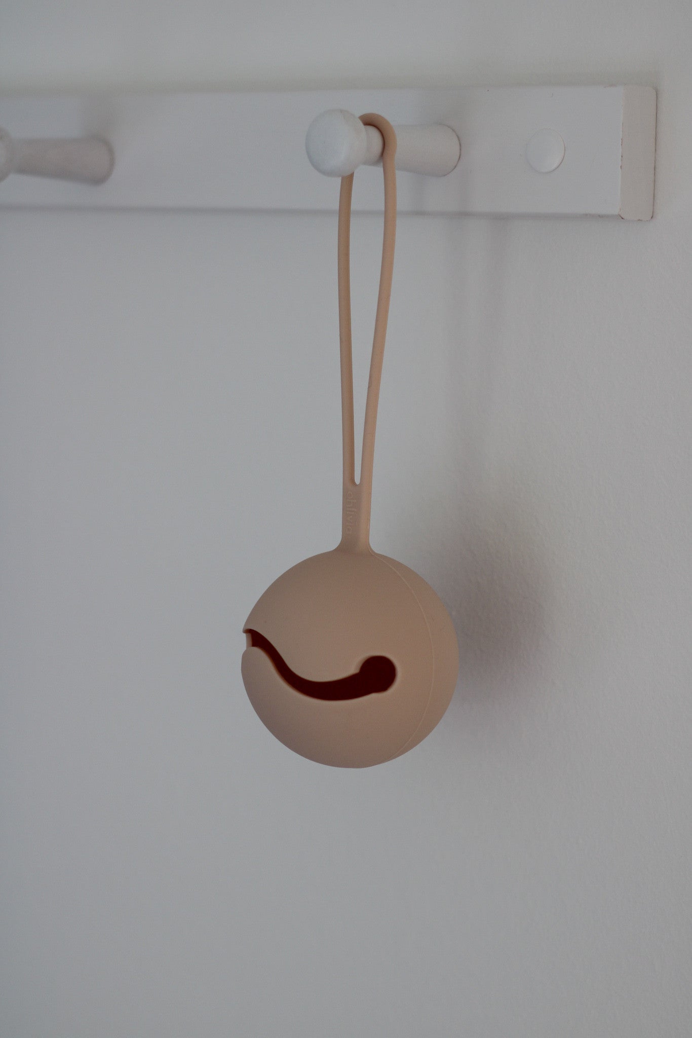 Schnullerbox "Cara" (Cosmic Latte)