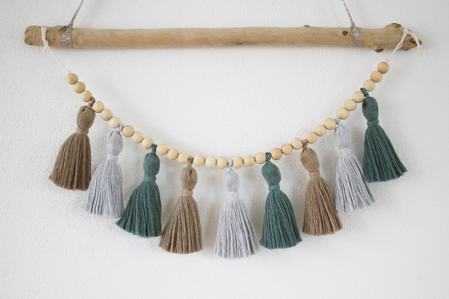 Girlande "Tassel - Mintgrün" (Holzperlen & Bio-Baumwolle)