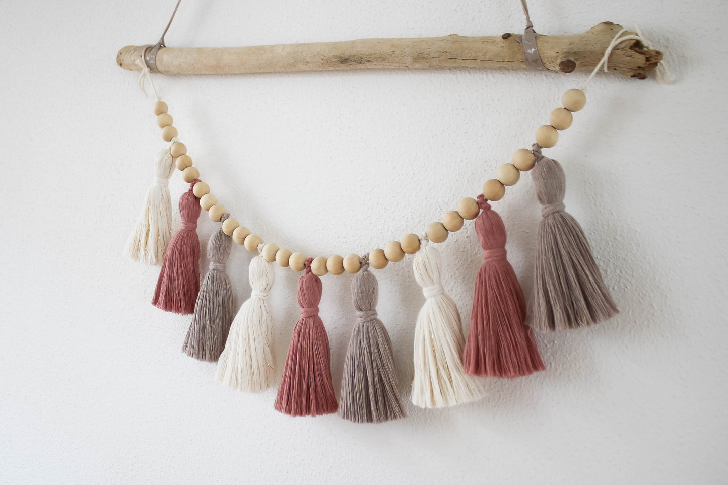 Girlande "Tassel - Blush" (Holzperlen & Bio-Baumwolle)