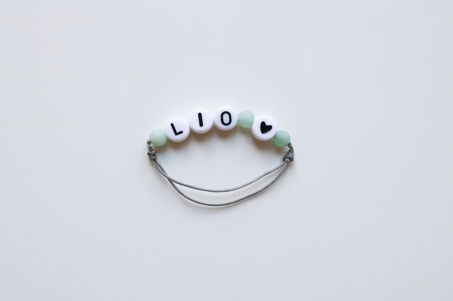 Kids-Armband mit individuellem Namen (Weiß/Mint)
