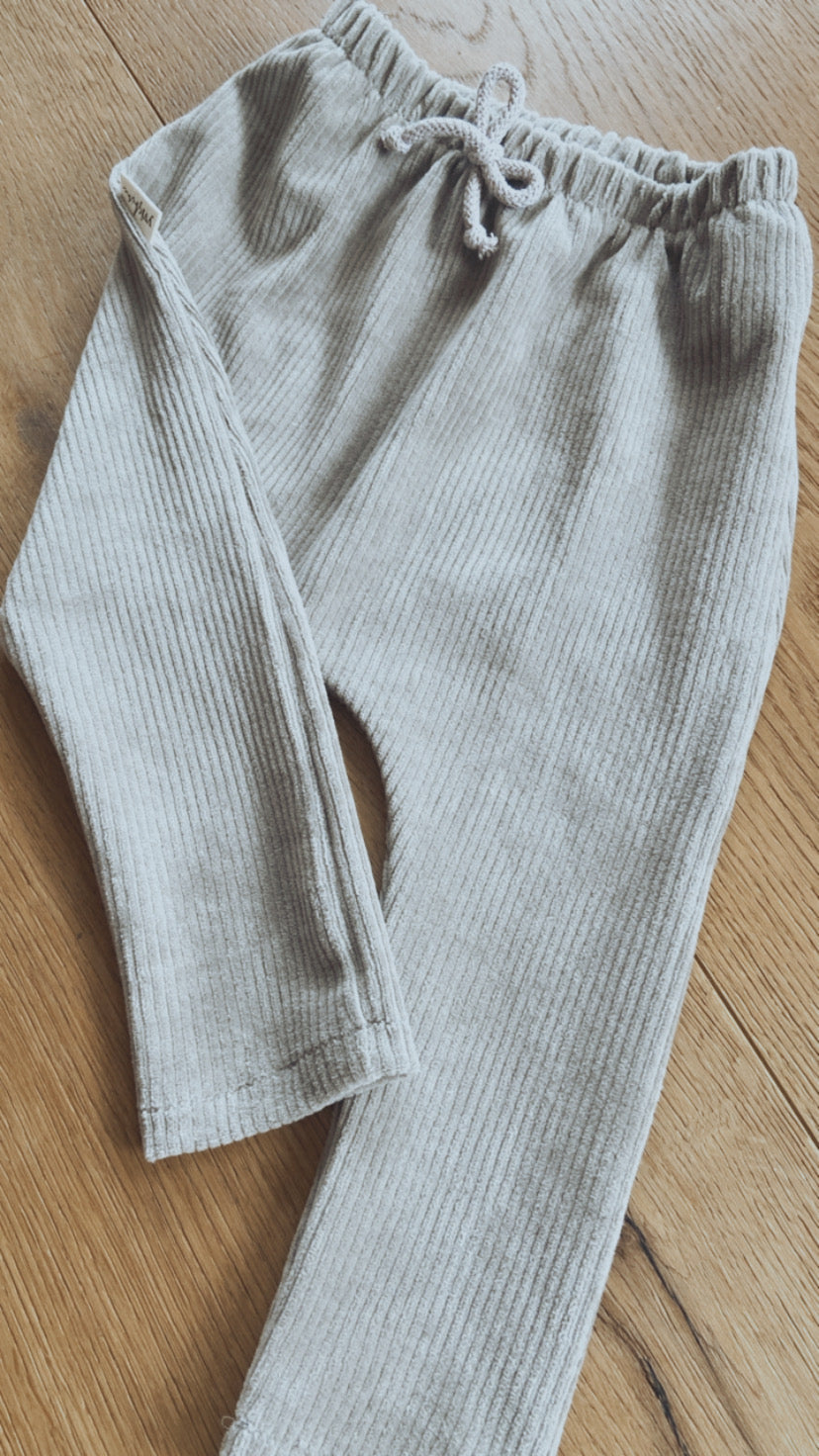 Slim Pants „Cordnicky“ (Taupe)