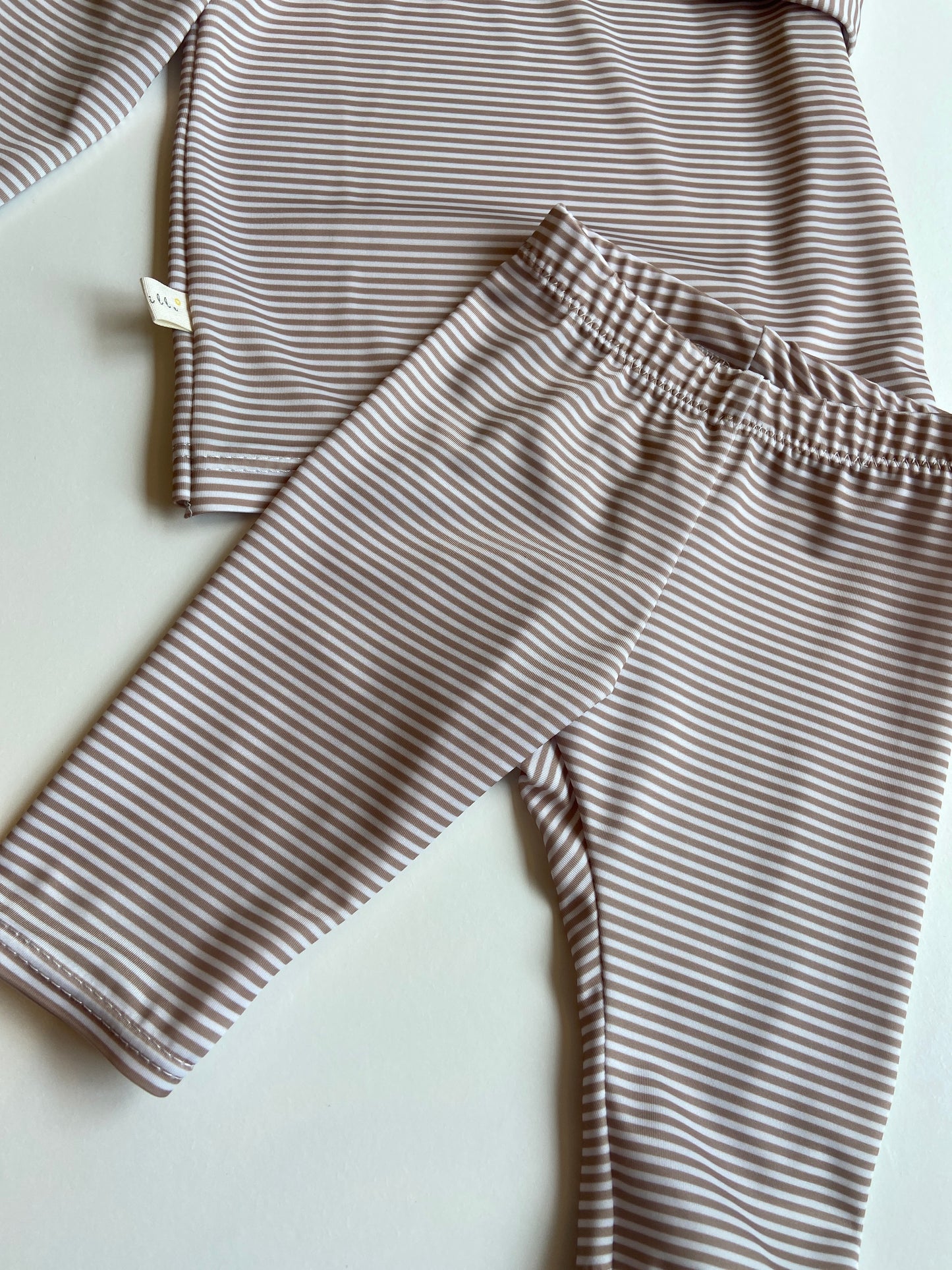 UV 3/4-Shorts "Stripes" (Beige) - nachhaltige Swimwear