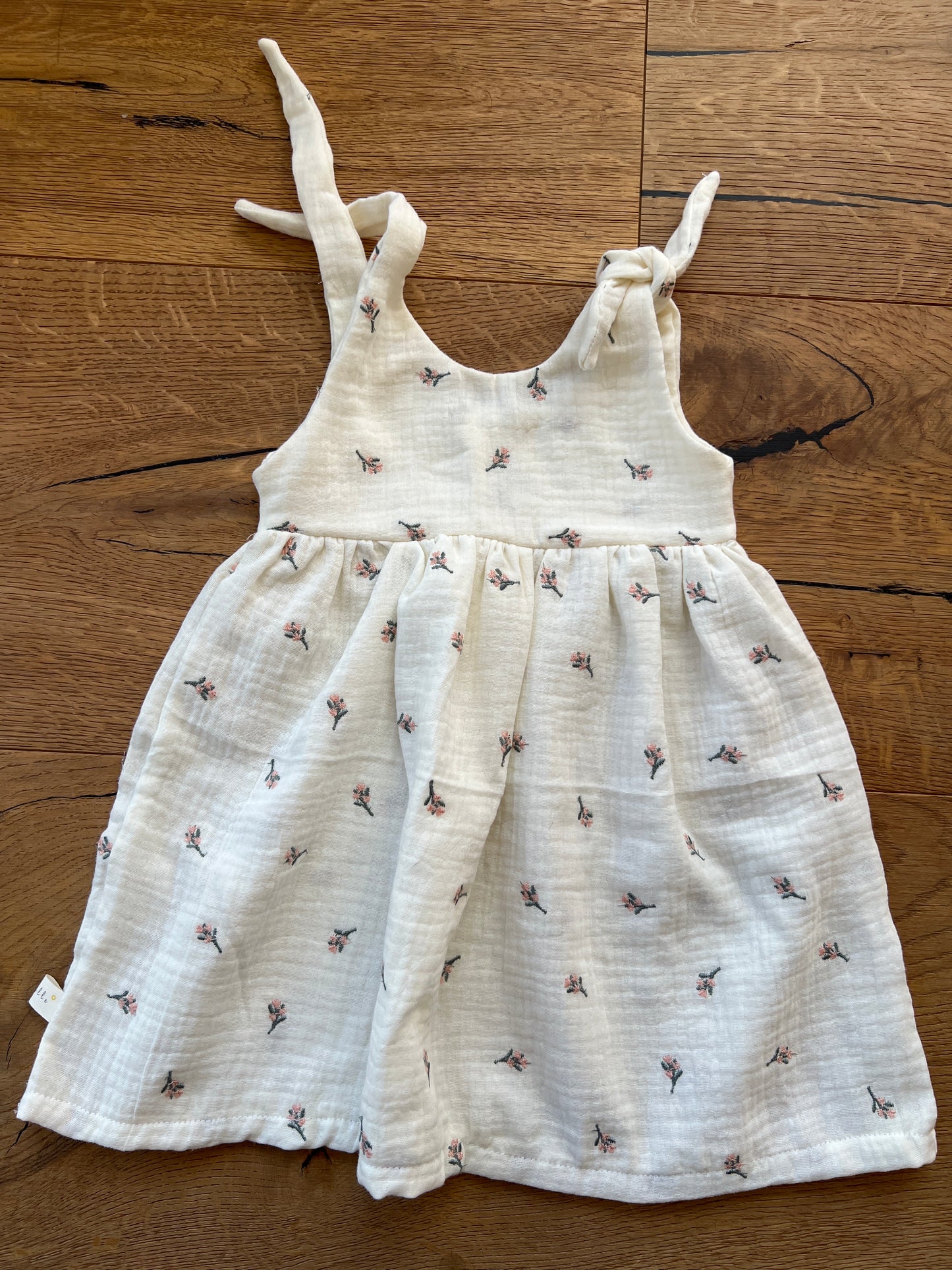 Mitwachsendes Kleid aus Musselin (Rosenzweig)