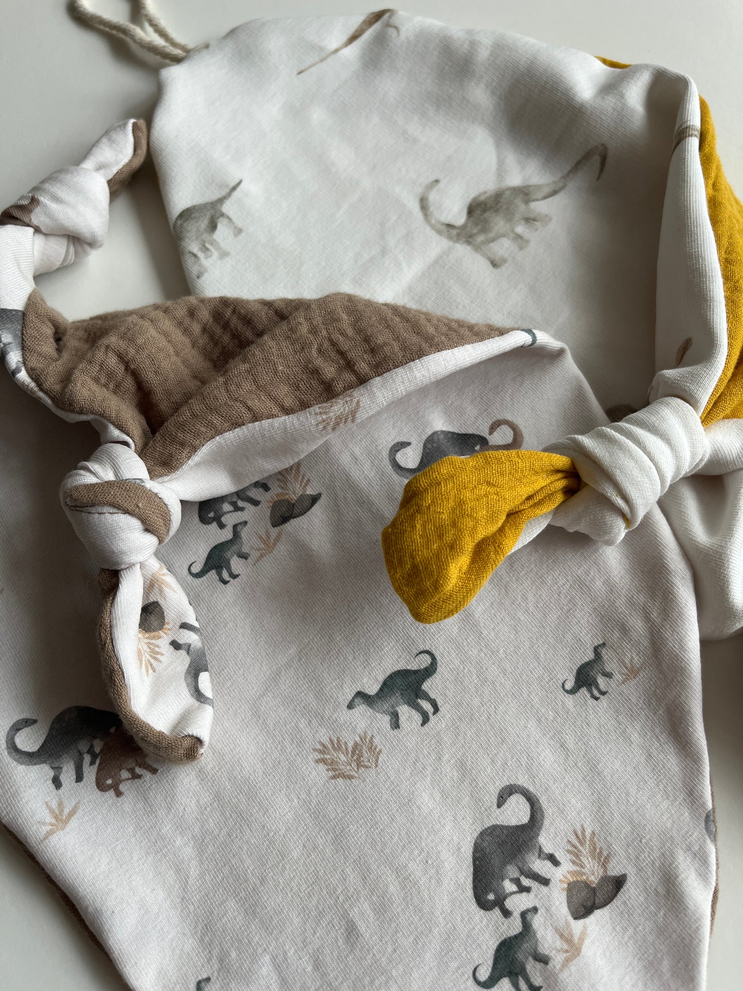 Schnuller- & Schmusetuch (Dino - zwei Designs)