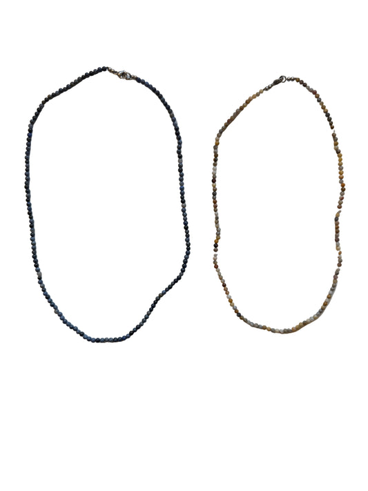 Halskette (Laden) mit Perlen