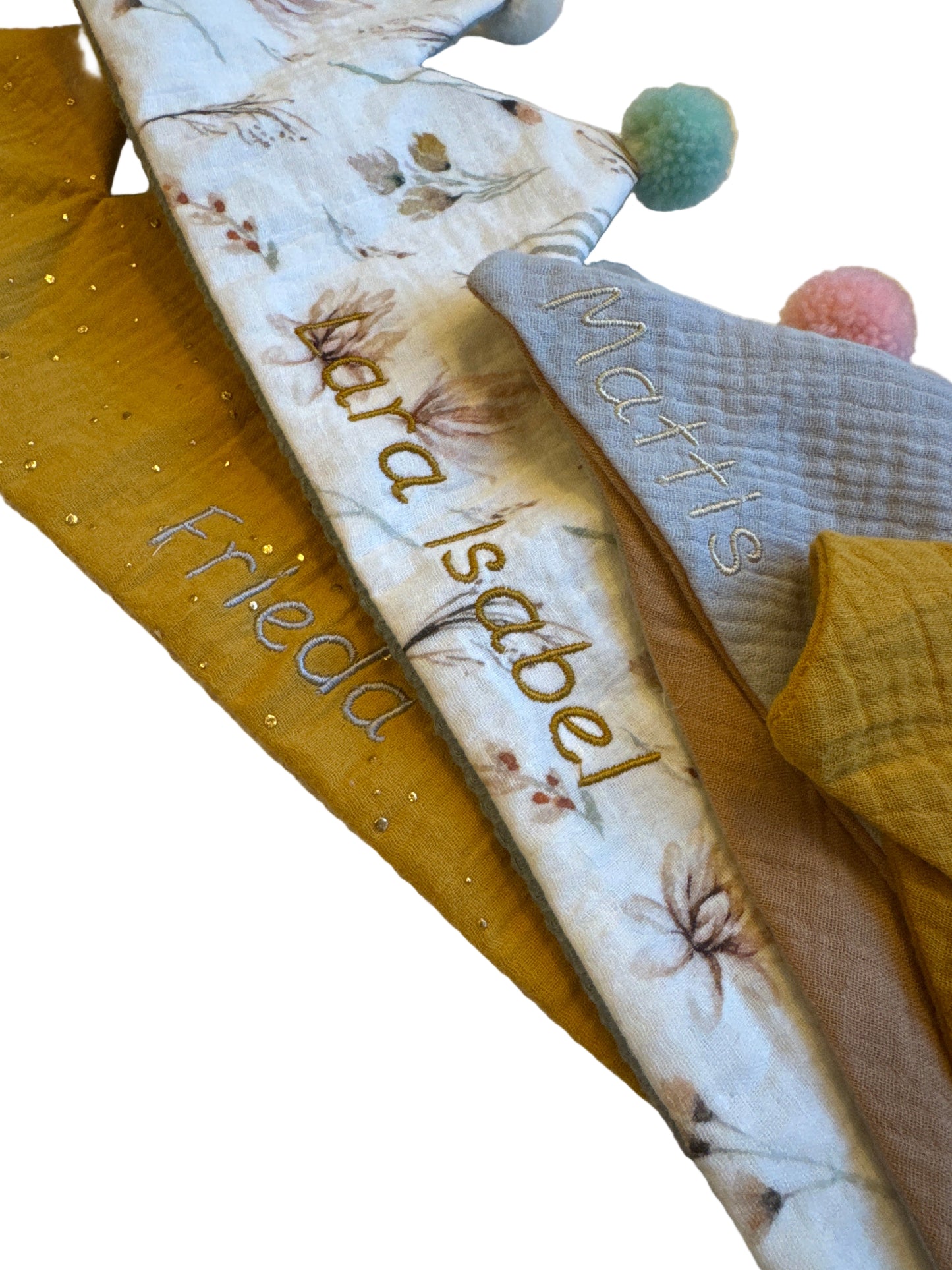 Personalisierung für Decken, Schnullerketten, Halstücher & Co. (Bestickung groß)