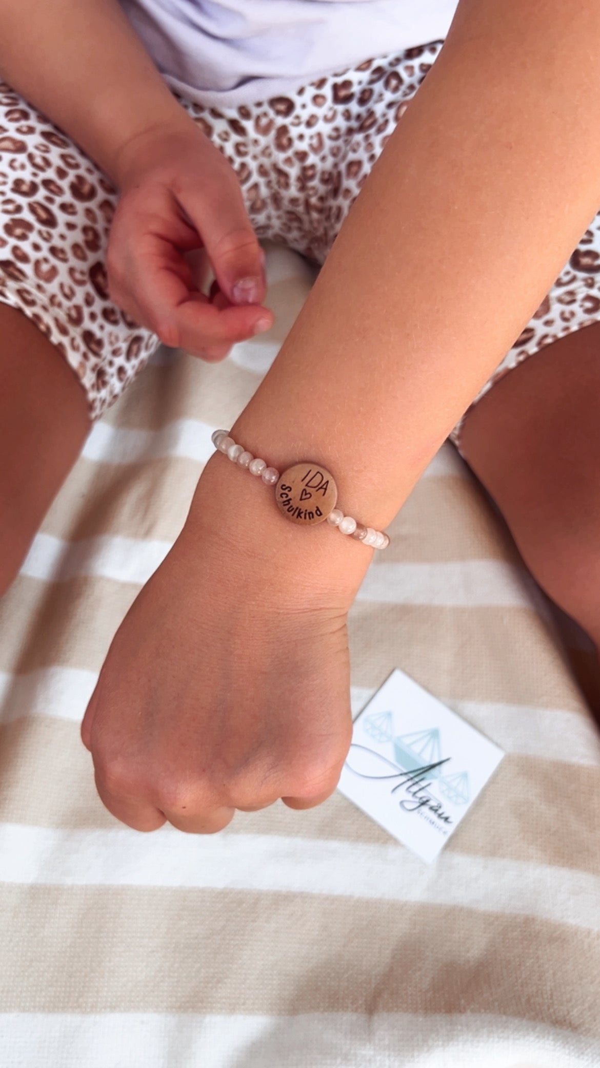 Individuelles Kids Perlen-Armband "Schulkind mit Namensgravur“