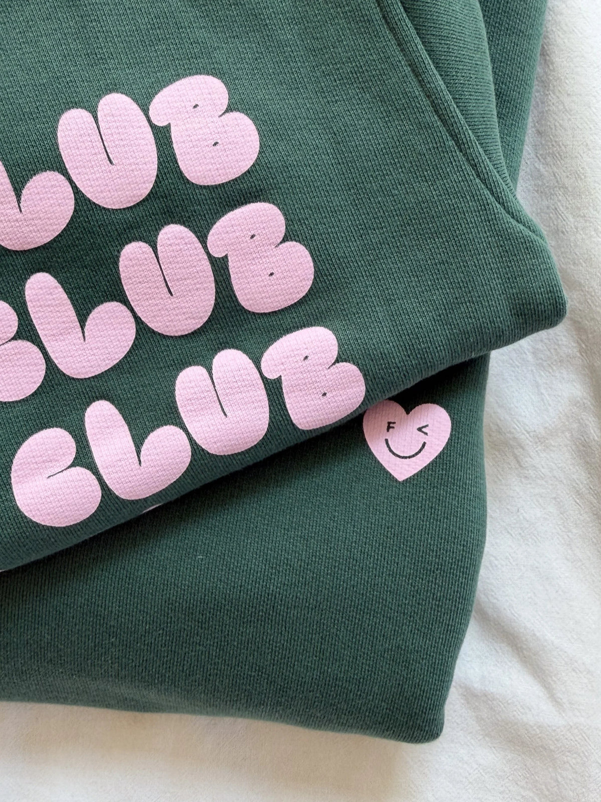 "Cozy Club" Sweater (Grün) von famvibes