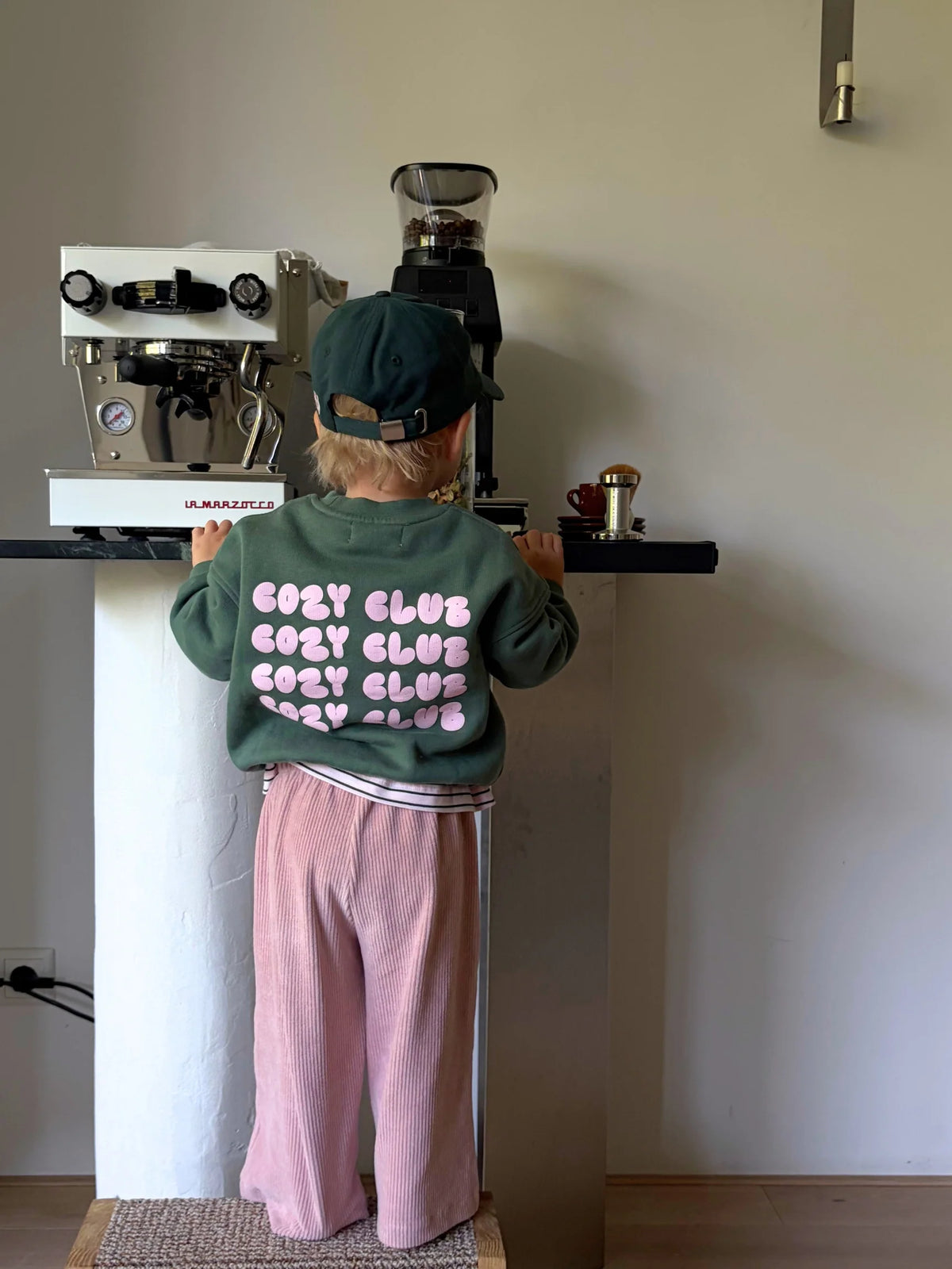 "Cozy Club" Sweater (Grün) von famvibes