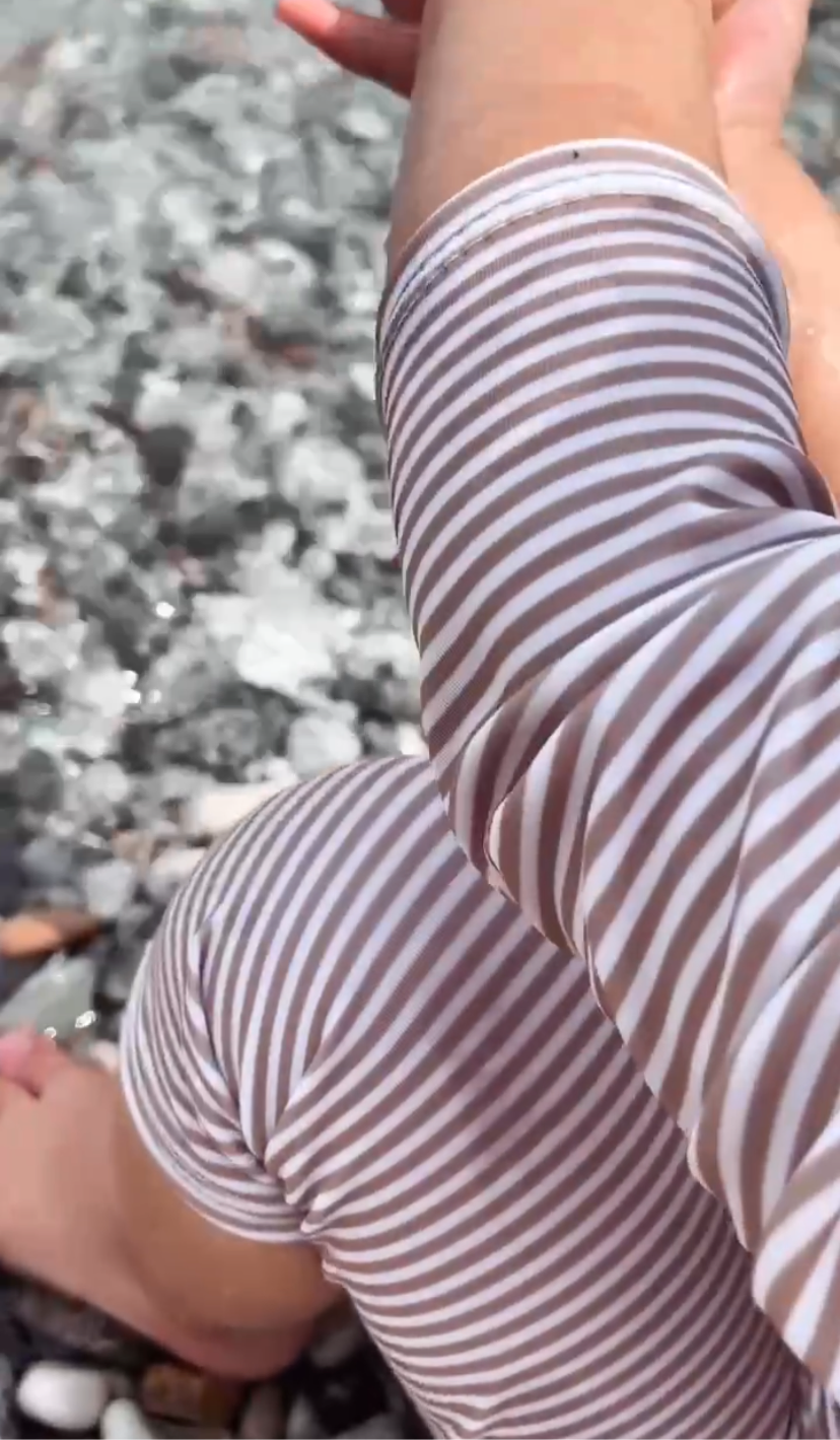 UV 3/4-Shorts "Stripes" (Beige) - nachhaltige Swimwear