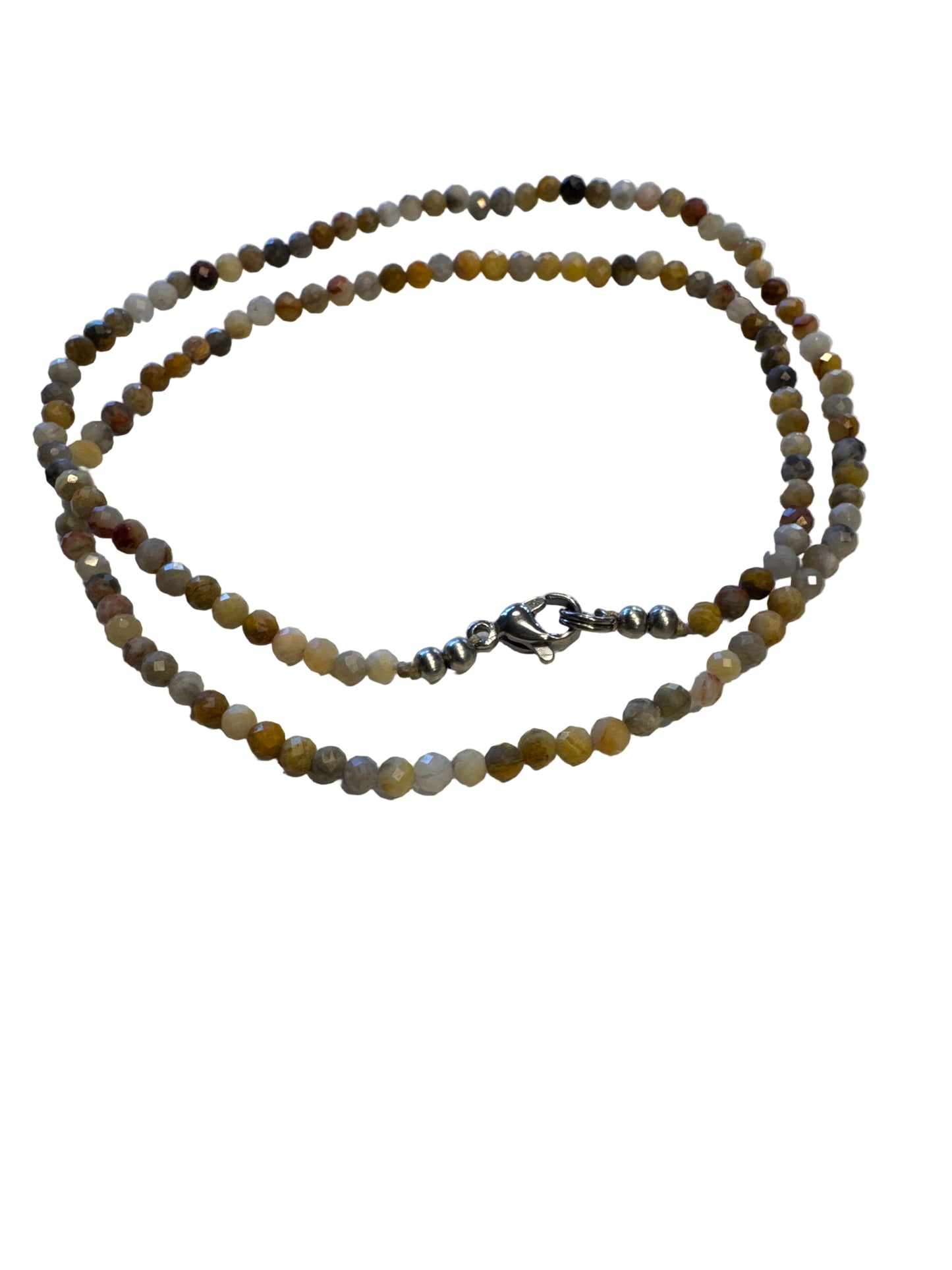 Halskette (Laden) mit Perlen