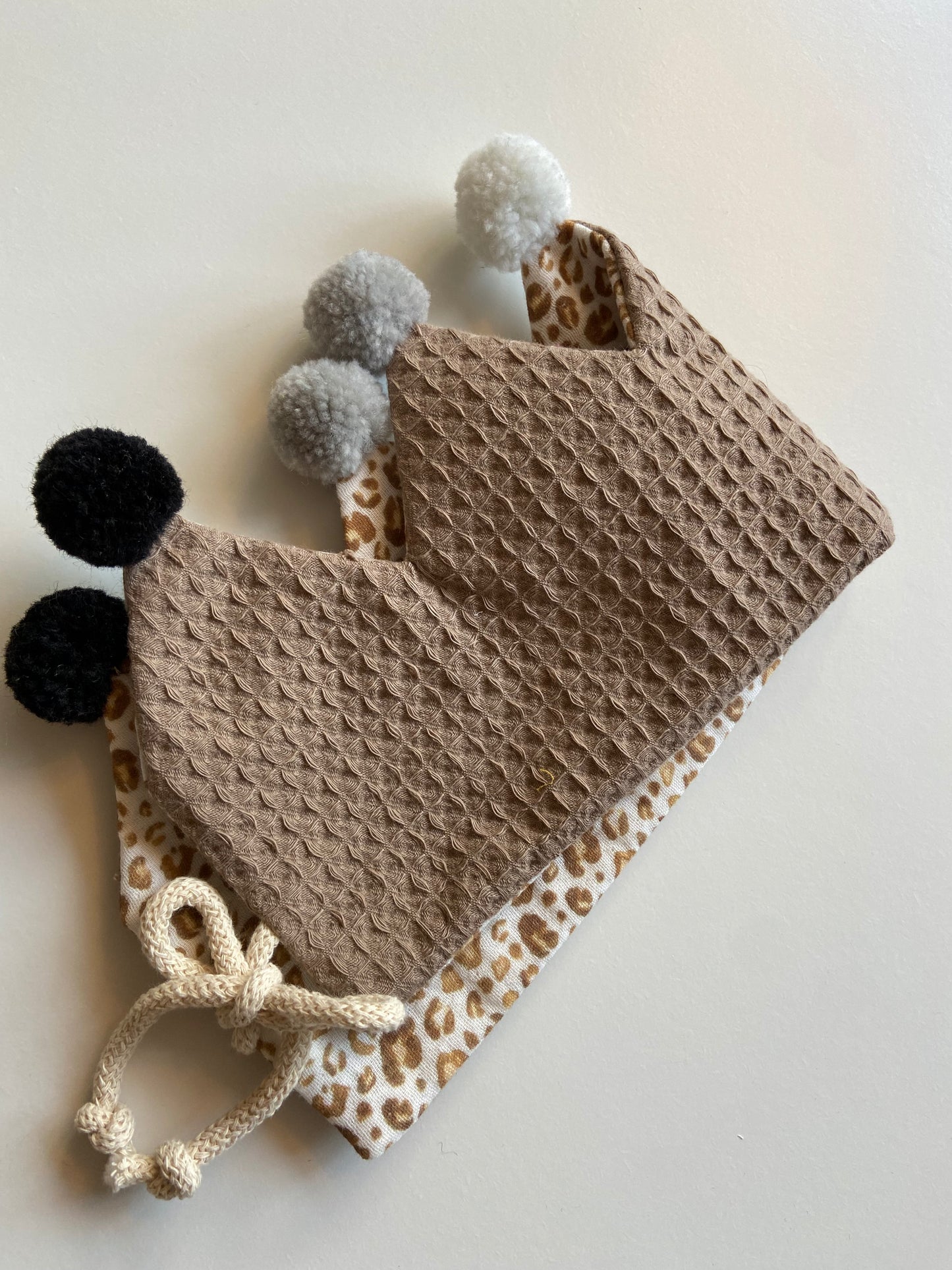 Stoffkrone zum Binden "Kinder-Geburtstag & Co" (Smokey Beige/Leo)