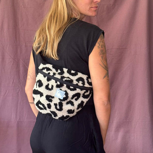 Crossbody Bag "Leo" von Alpenkätzle