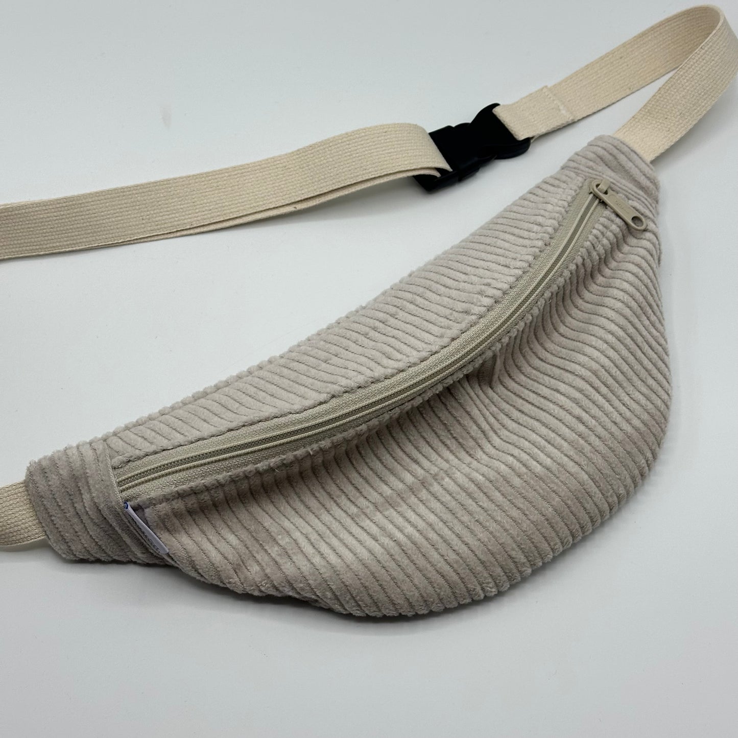 Crossbody Bag "Cord" von Alpenkätzle