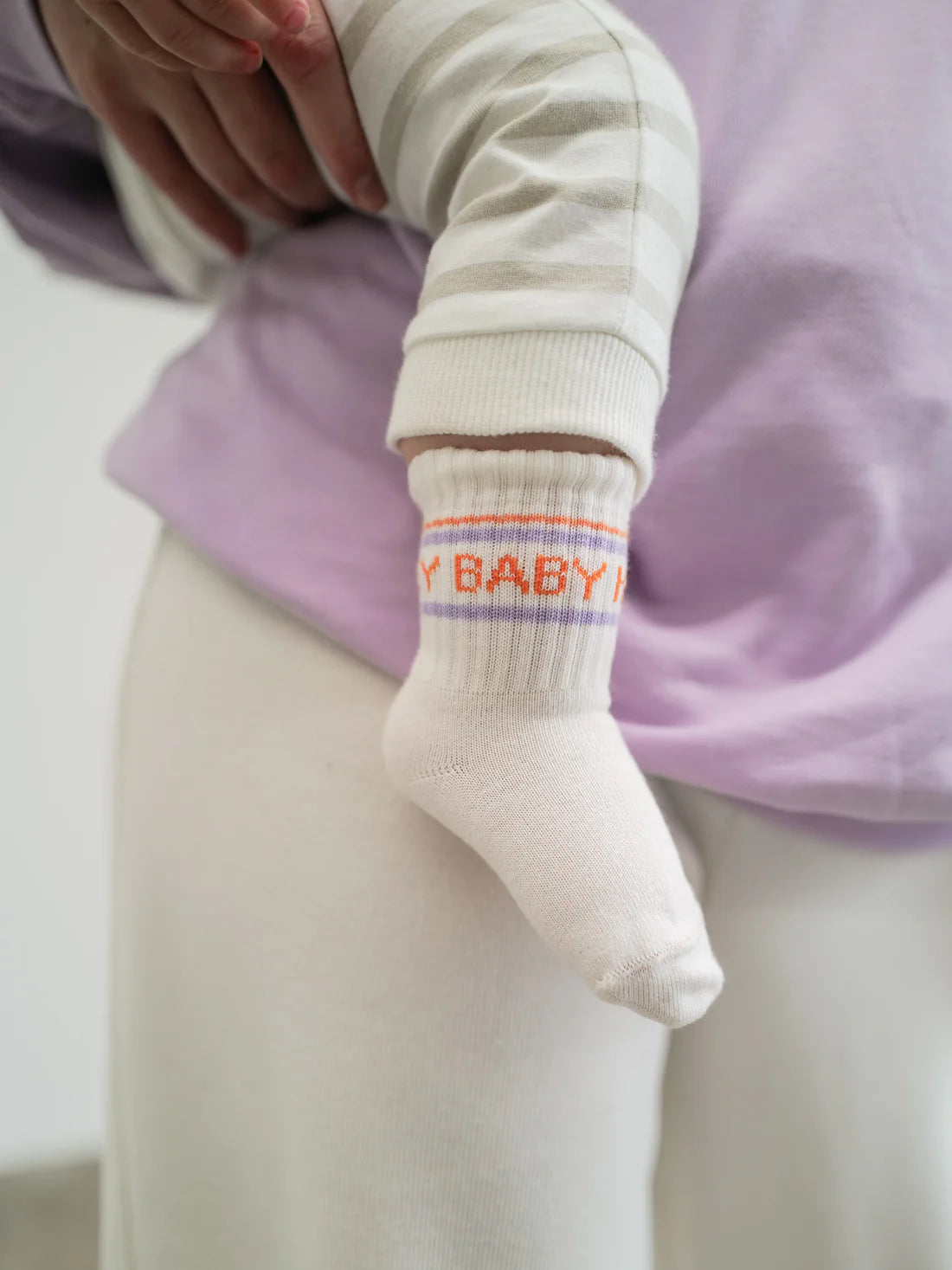 "HEY BABY" Socken (Lavendel) von famvibes