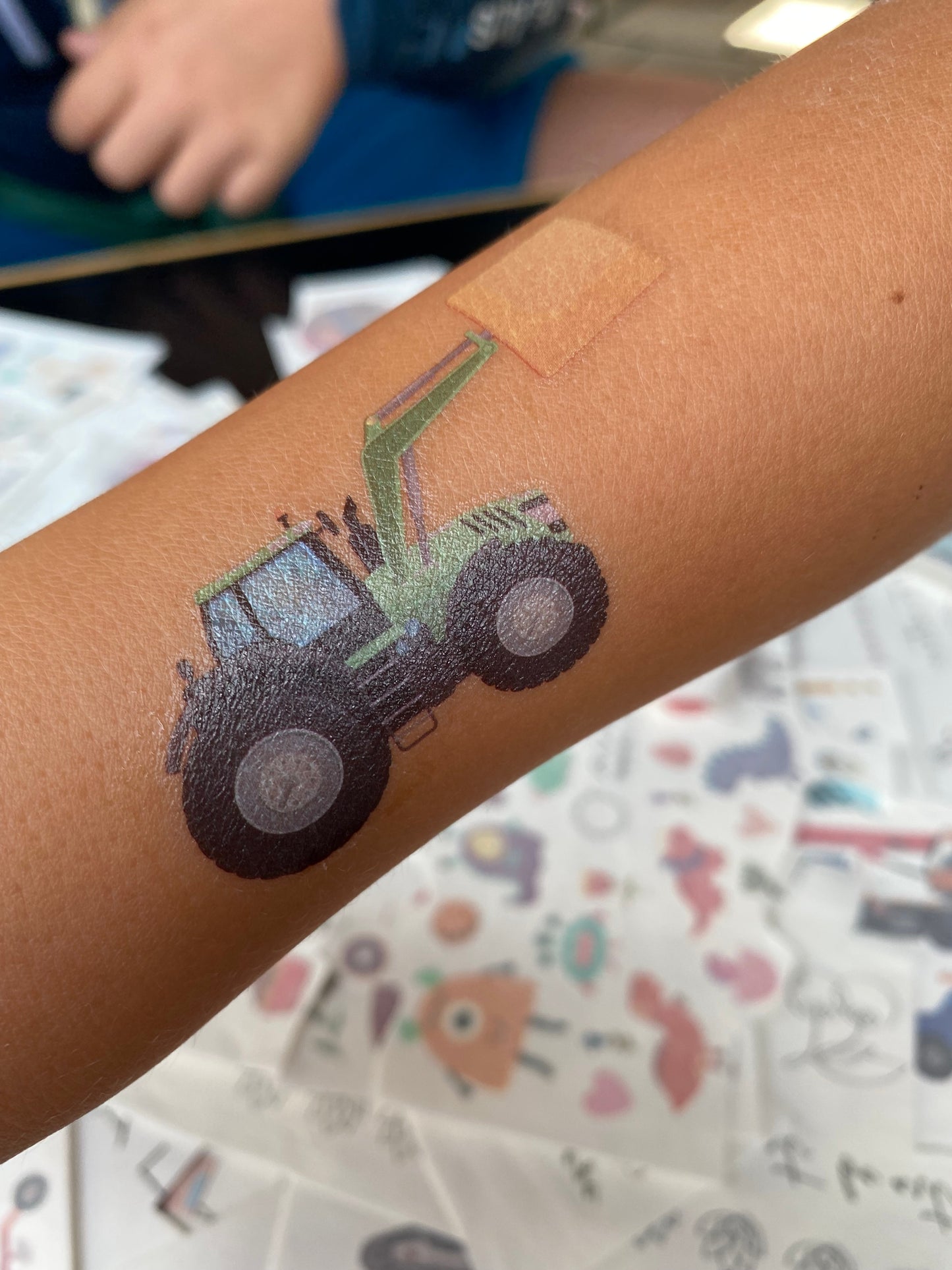 Kinder Tattoos - Machines & Cars