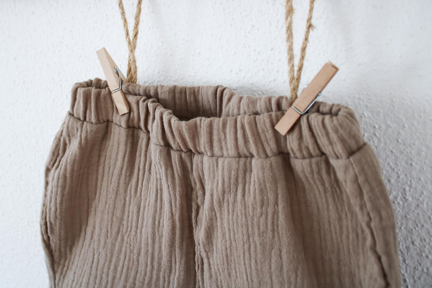 Shorts "Musselin" (Taupe)