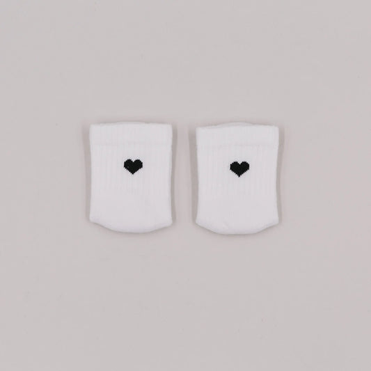 Eulenschnitt Babysocken "Herz" (Weiß)