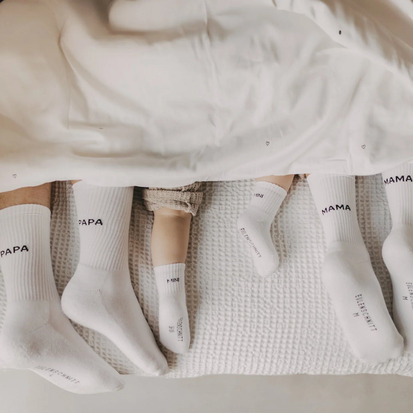 Eulenschnitt Socken "Mama" (Weiß)