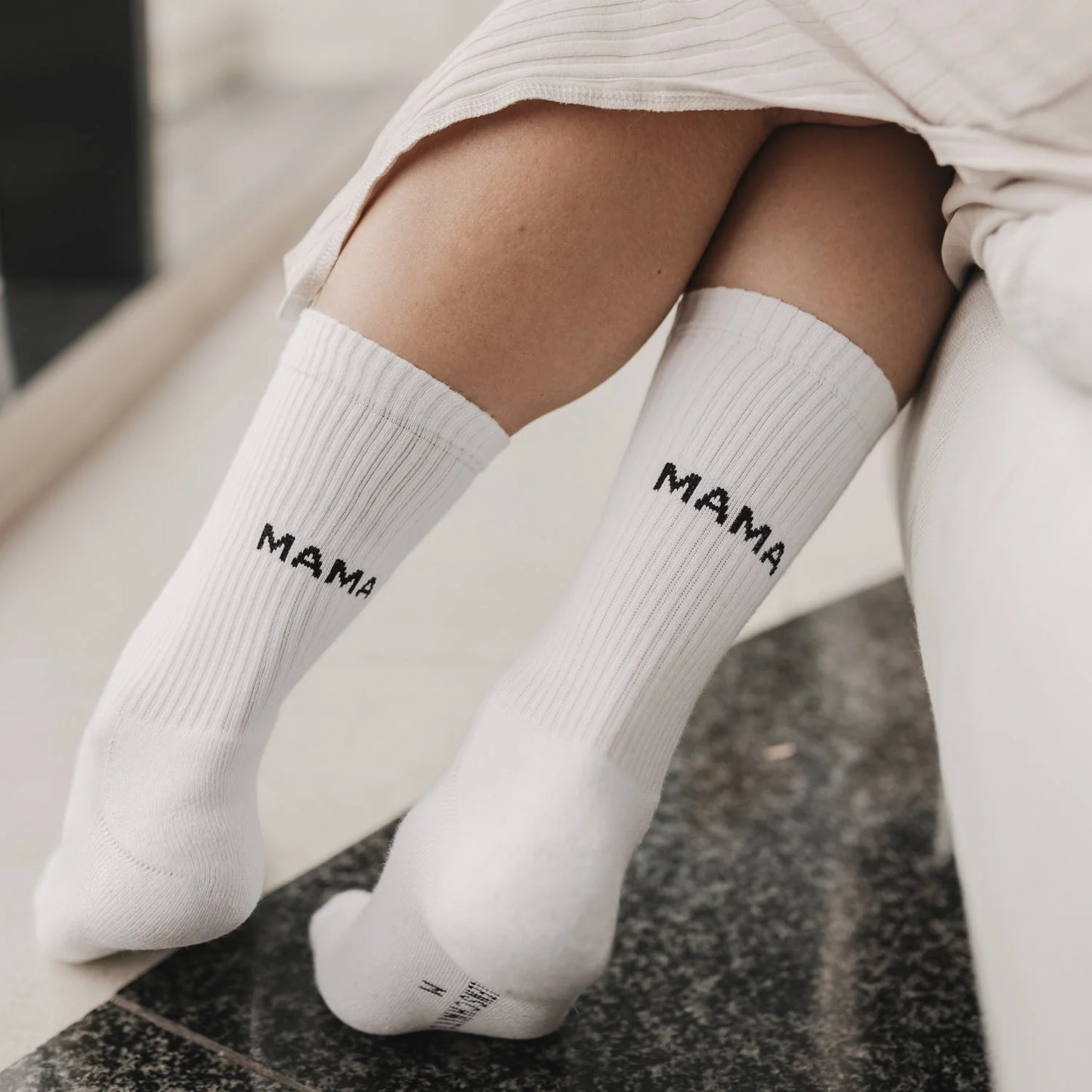 Eulenschnitt Socken "Mama" (Weiß)