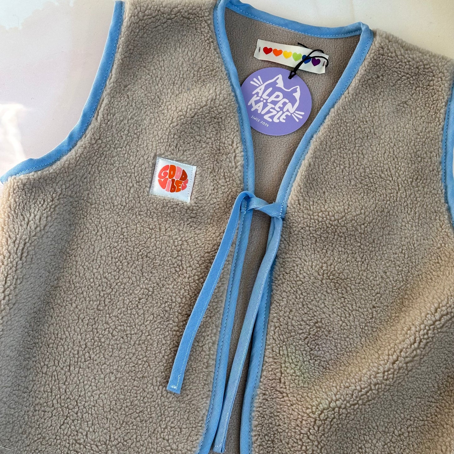 Kids Teddy-Weste "Beige" von Alpenkätzle